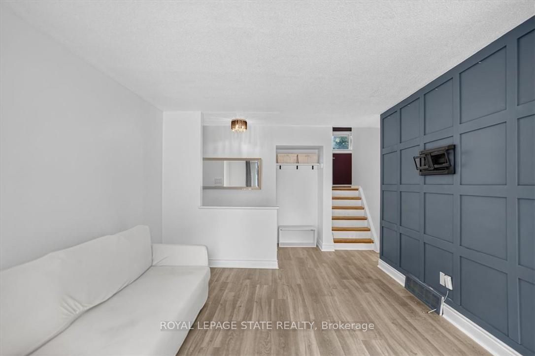 27 Gretna Court, Hamilton, ON L9C 4V1 photo 4