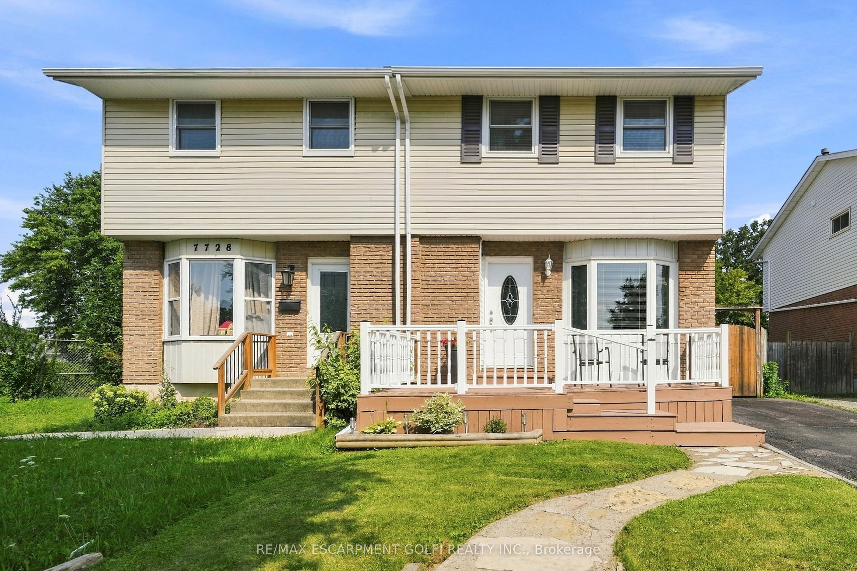 7730 Jubilee Drive, Niagara Falls, ON L2G 7J6 photo 2