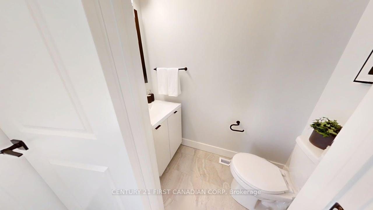 1233 Tulloch Avenue, London South, ON N6M 0L8 photo 2