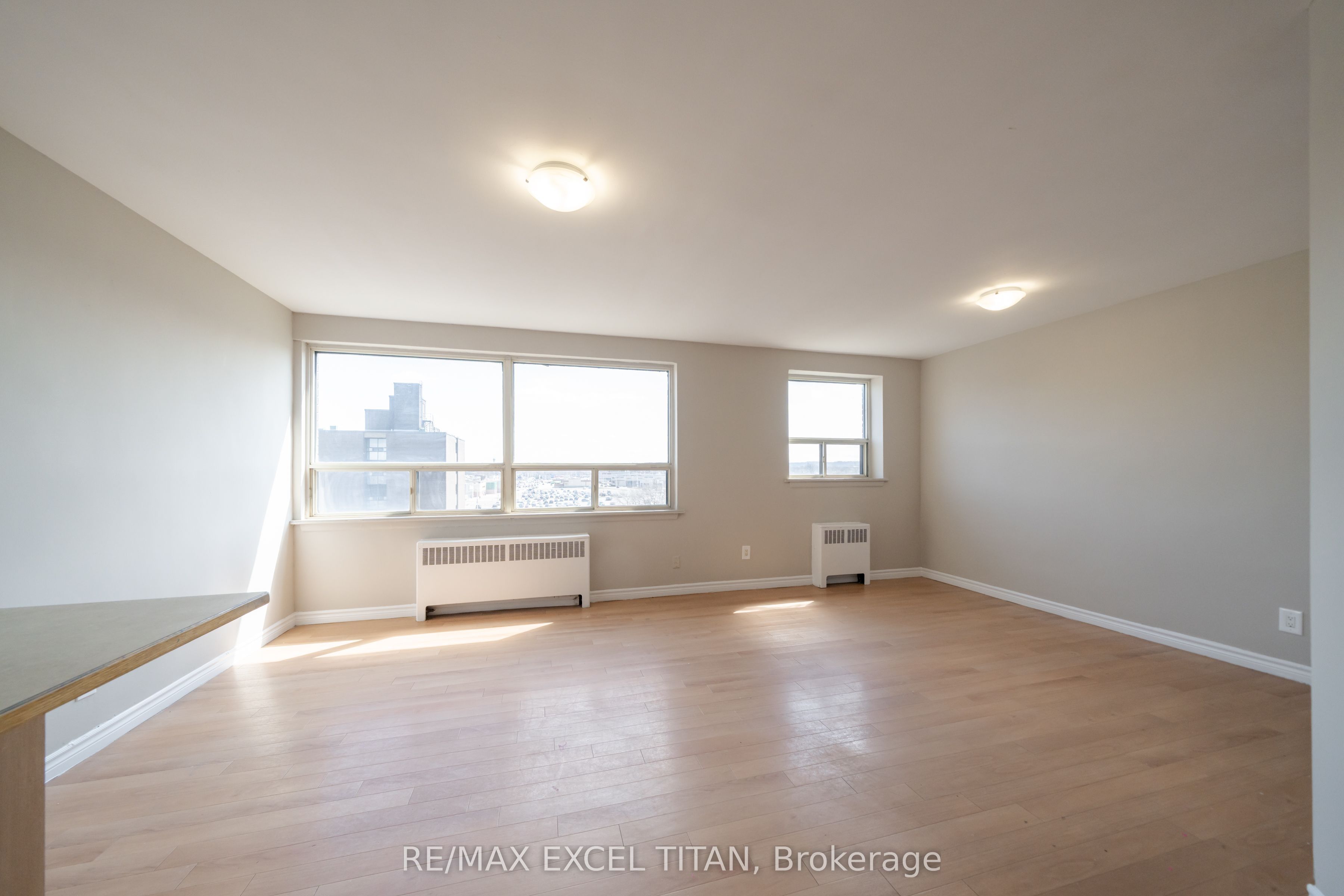 468 Ottawa Street 333C, Hamilton, ON L8H 4A6 photo 3