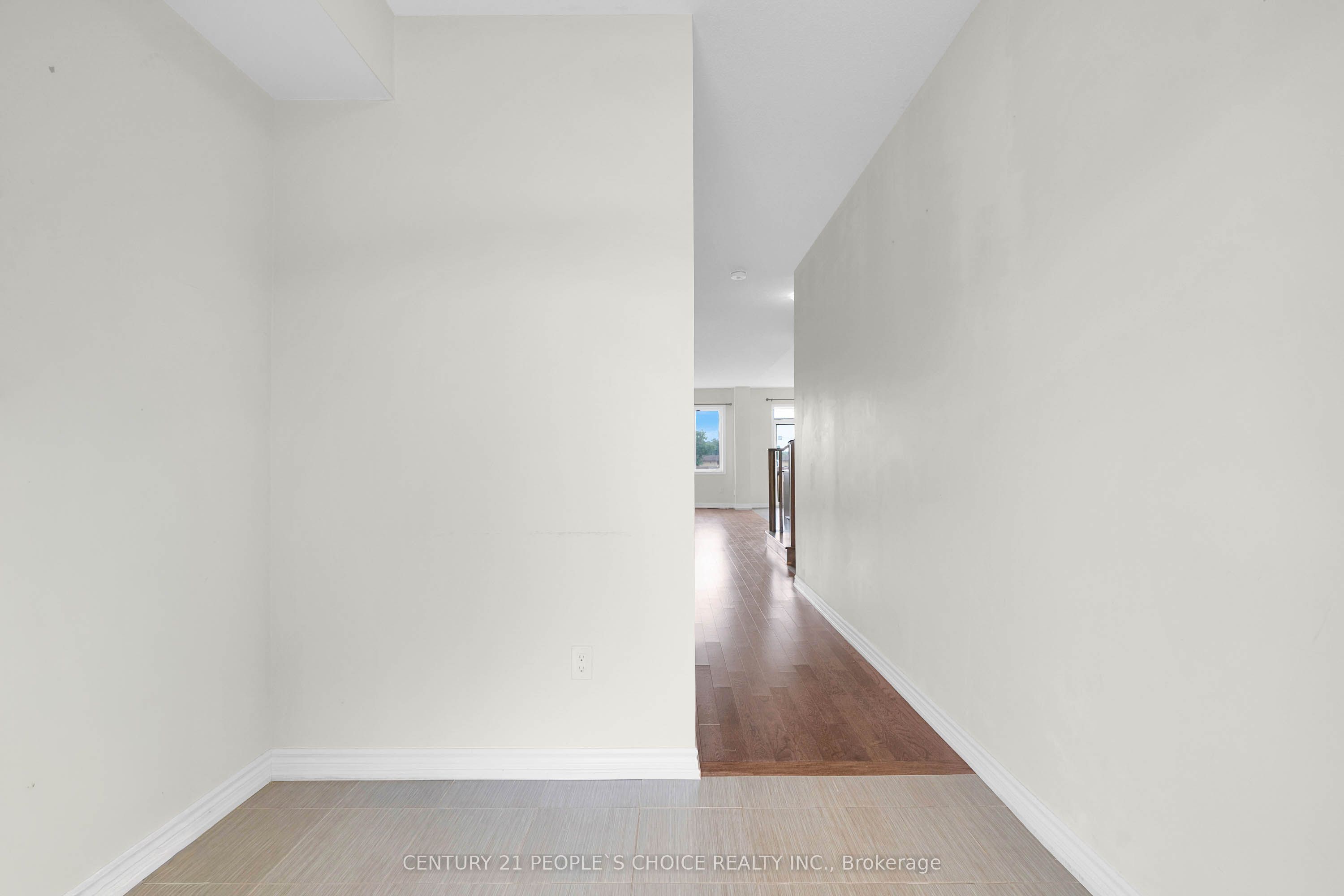 216 Explorer Way, Thorold, ON L2V 0K2 photo 4