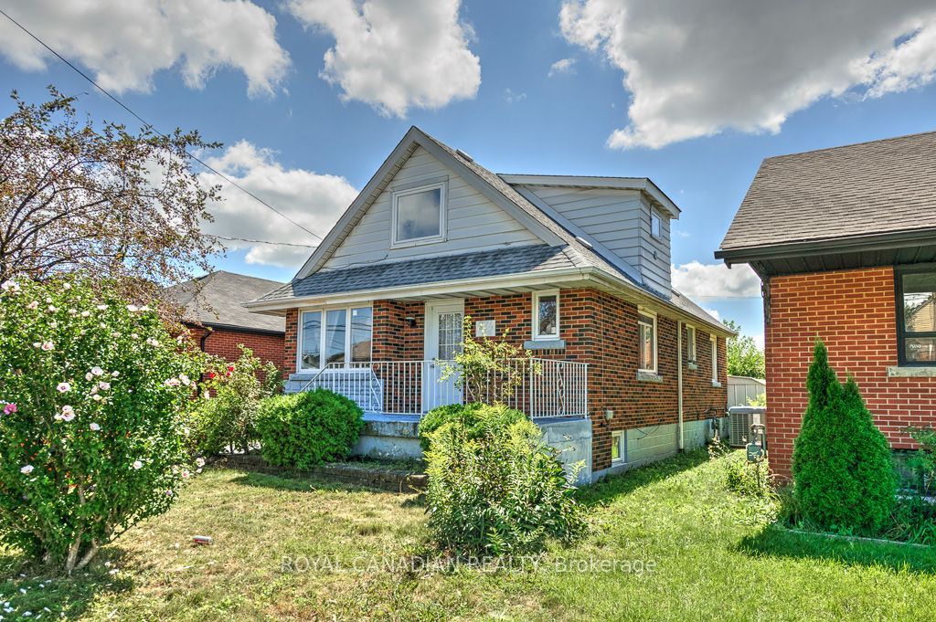 974 Queensdale Avenue E, Hamilton, ON L8T 1H7