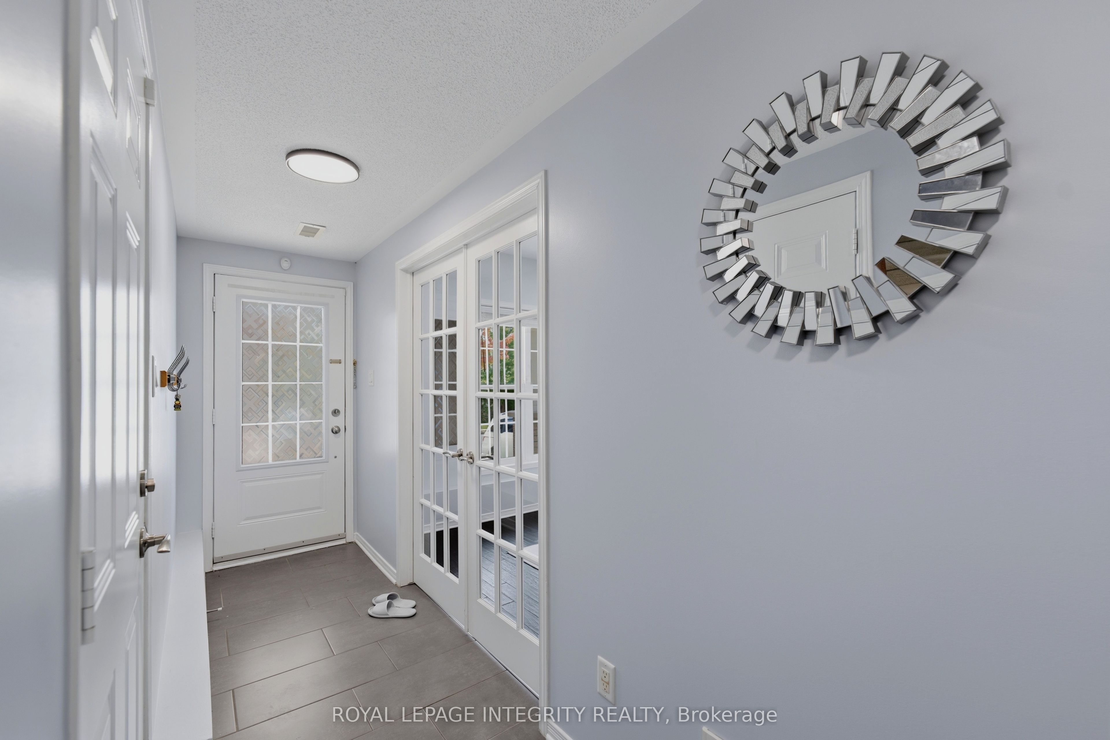 223 HUNTSVILLE Drive, Kanata, ON K2T 0C7 photo 3