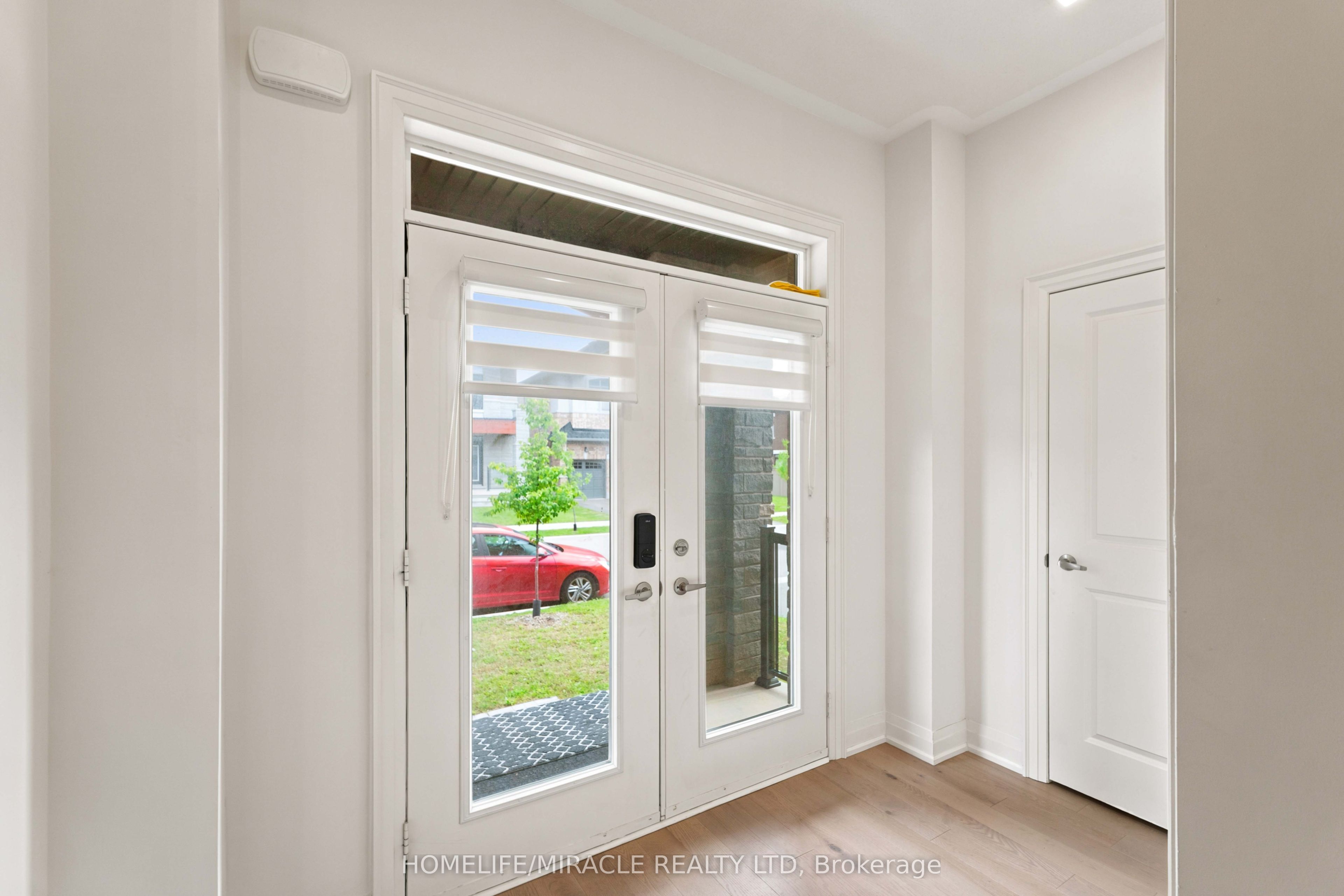19 Kenesky Drive, Hamilton, ON L8B 1Y2 photo 3