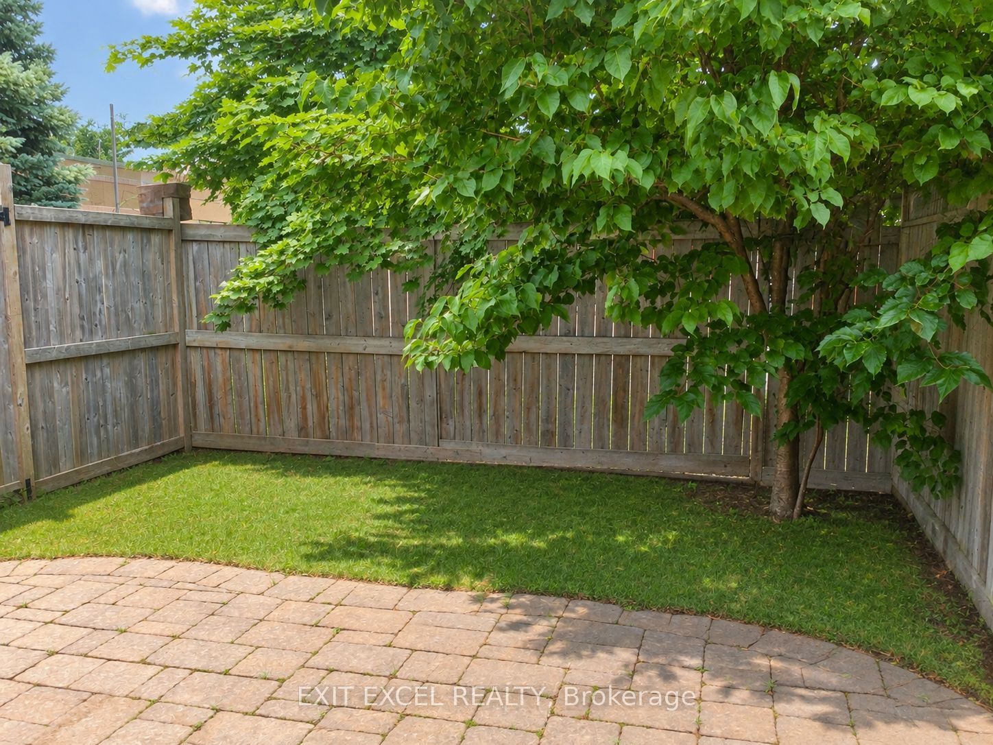 17 Heartleaf Private, Hunt Club - South Keys and Area, ON K1T 3Z9 photo 4