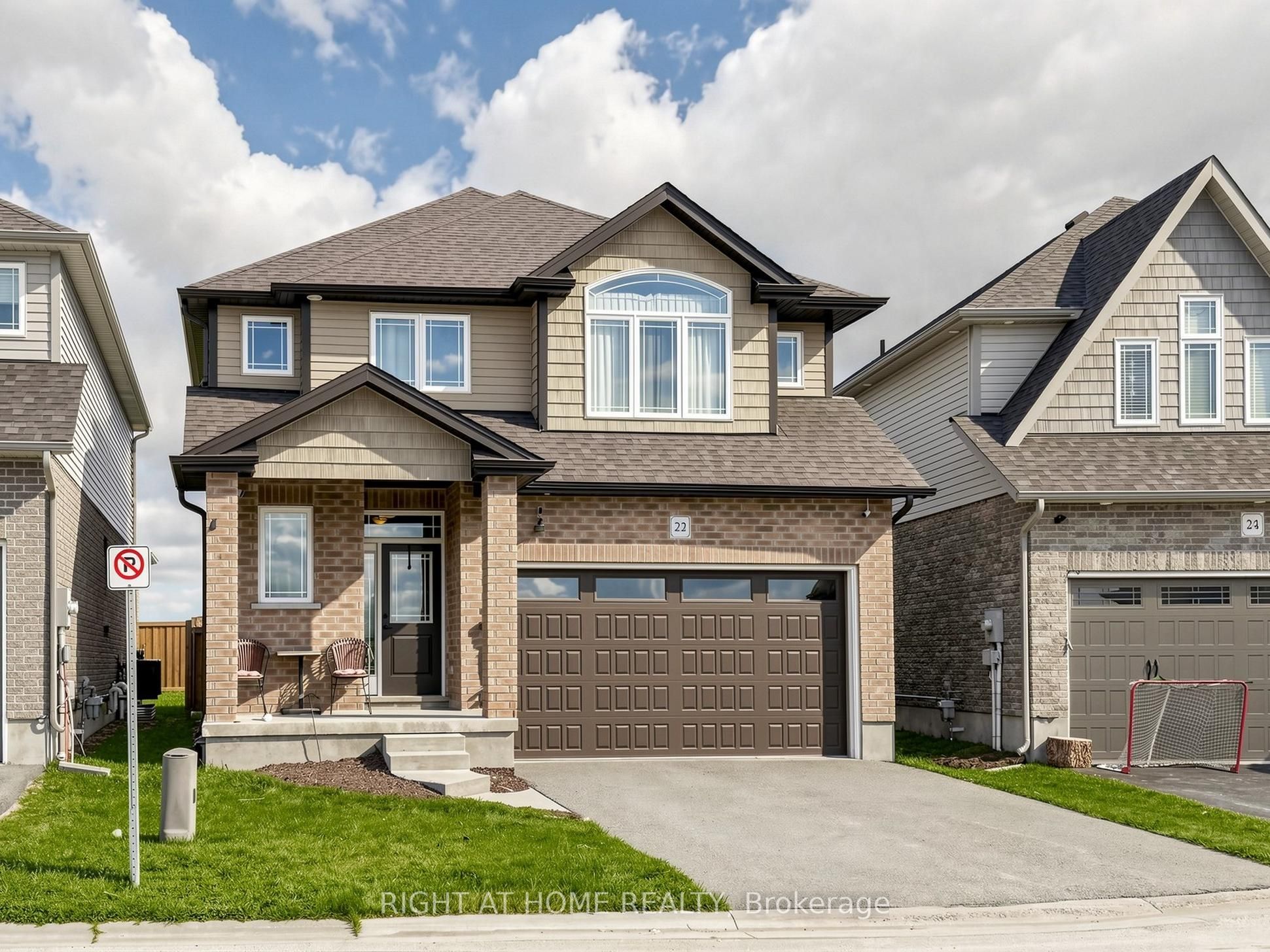 22 Sparrow Crescent, East Luther Grand Valley, ON L9W 0R7 photo 2
