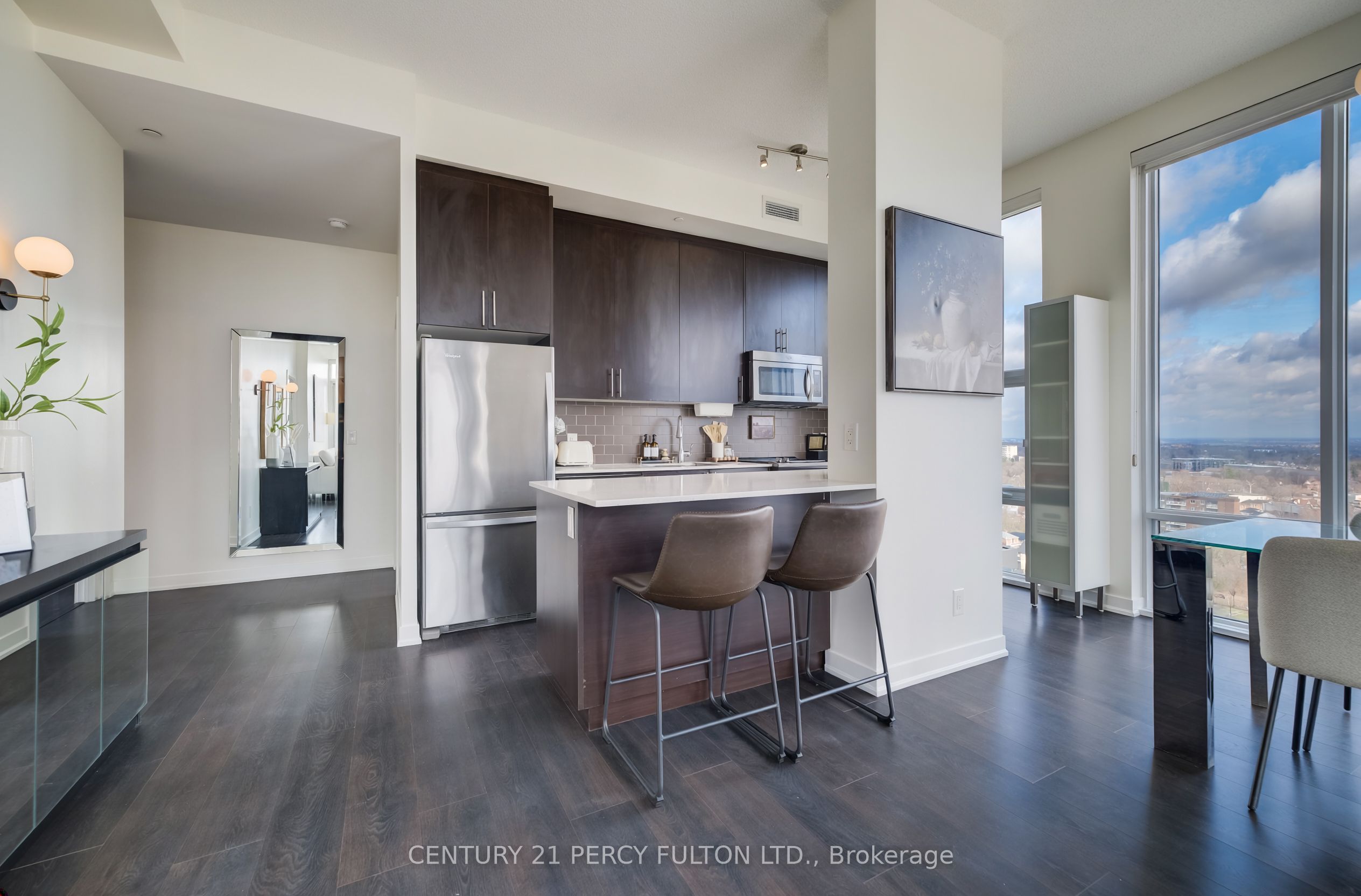 85 Duke Street W 1703, Kitchener, ON N2H 4Y7 photo 4
