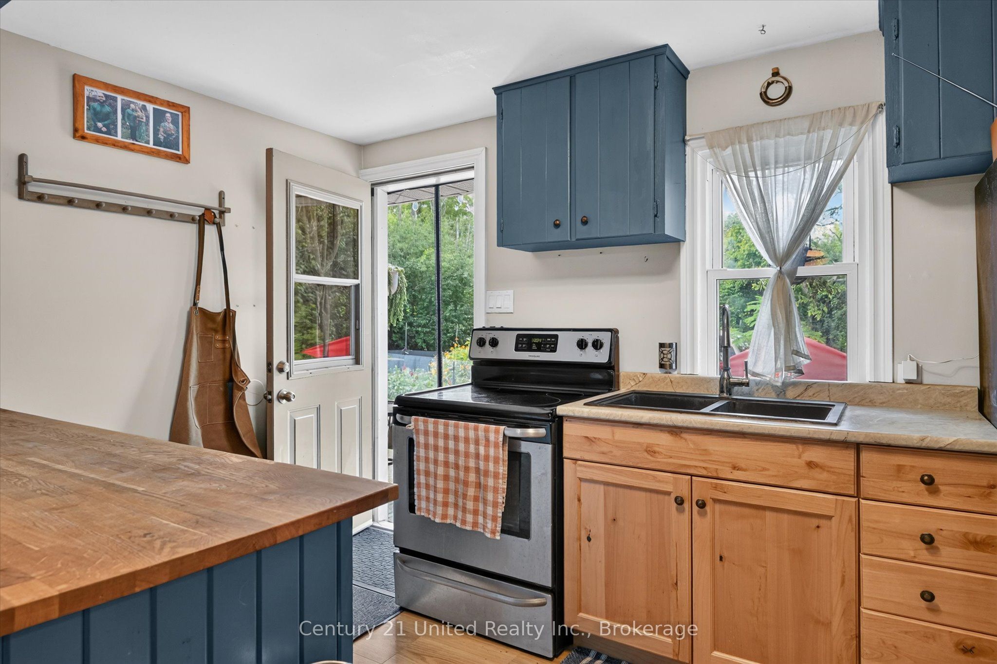 2826 Television Road, Douro-Dummer, ON K9L 1G1 photo 5