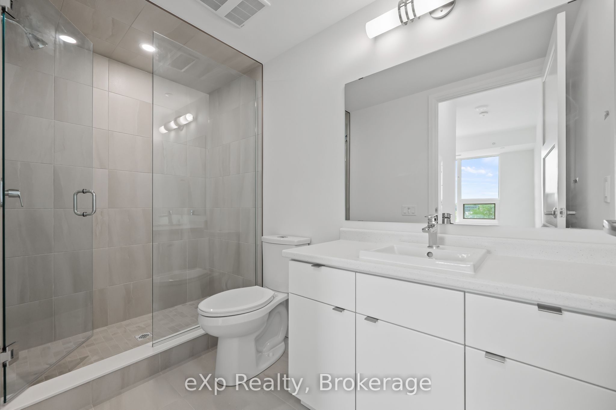 93 Arthur Street S 606, Guelph, ON N1E 0T3 photo 4