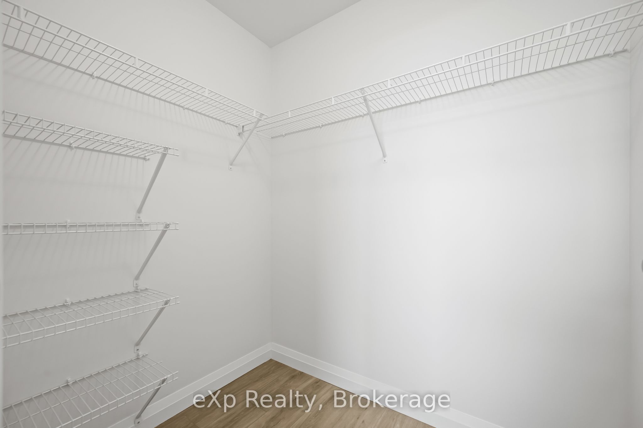 93 Arthur Street S 606, Guelph, ON N1E 0T3 photo 5