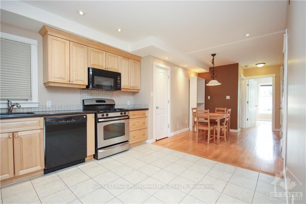 736 Cooper Street W 2, Ottawa Centre, ON K1R 5J6 photo 3