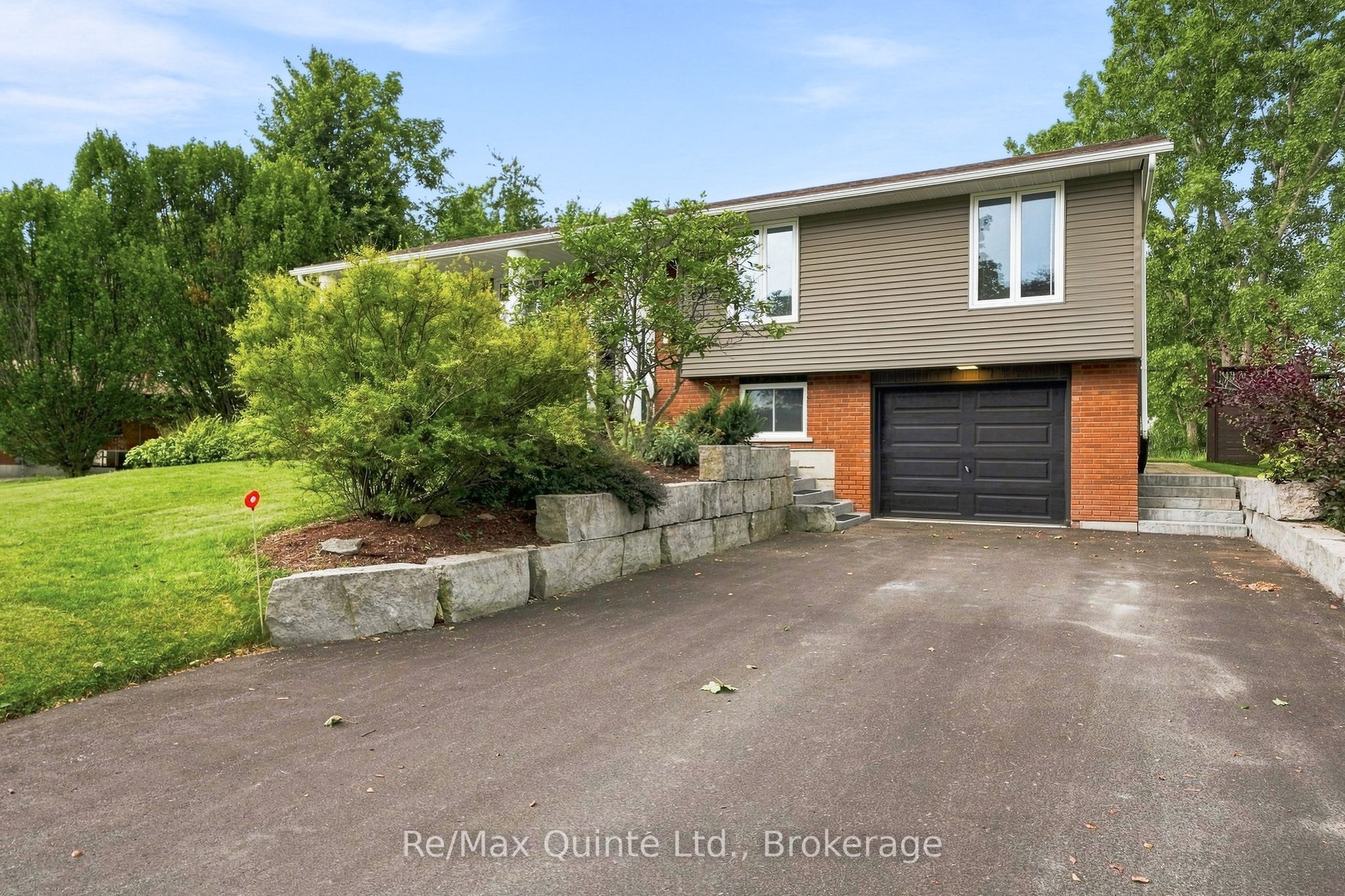 147 Jeffrey Drive, Quinte West, ON K8V 5P8 photo 3
