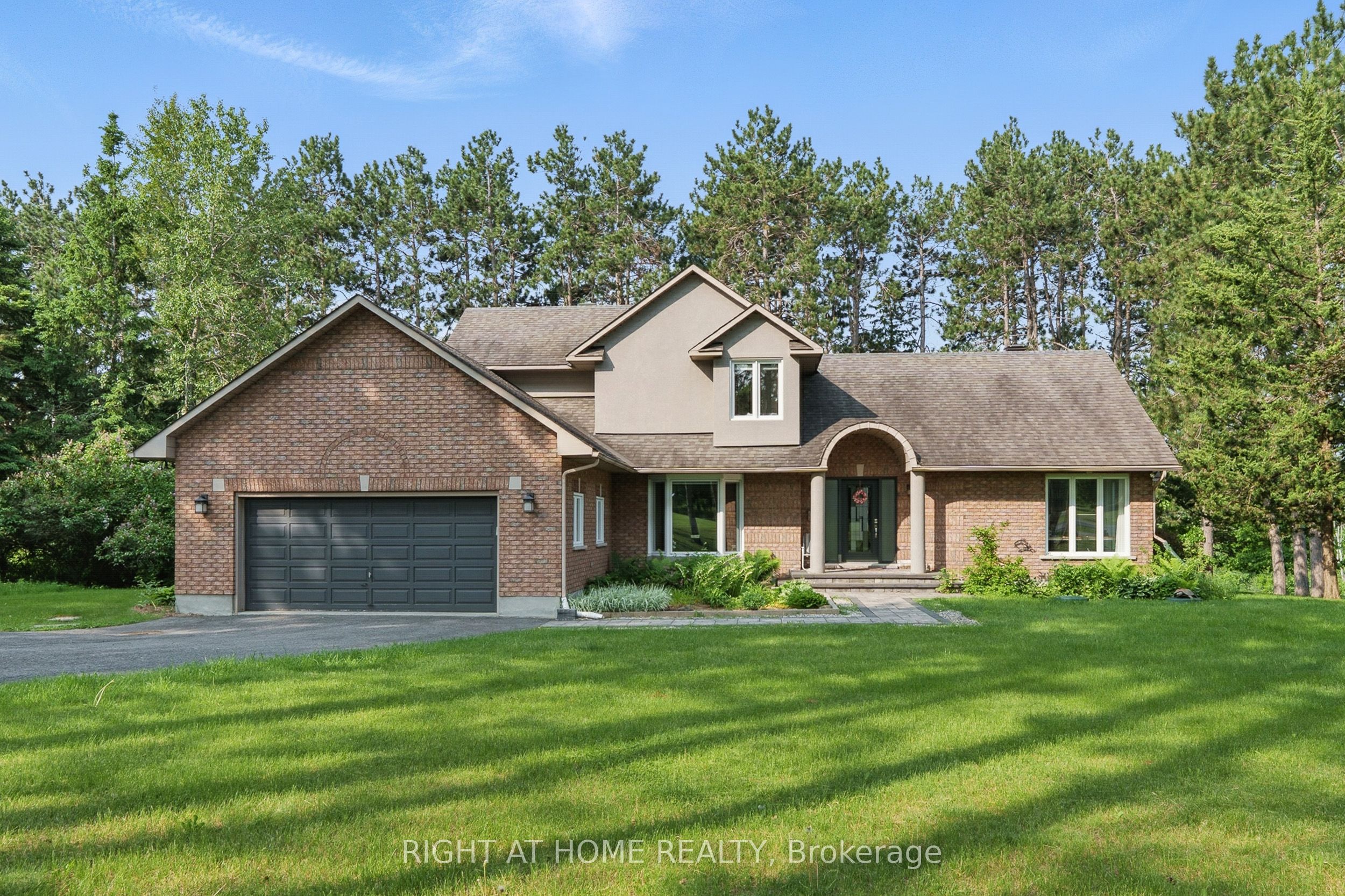 114 David Kennedy Drive, Constance Bay - Dunrobin - Kilmaurs - Woodlawn, ON K0A 1T0