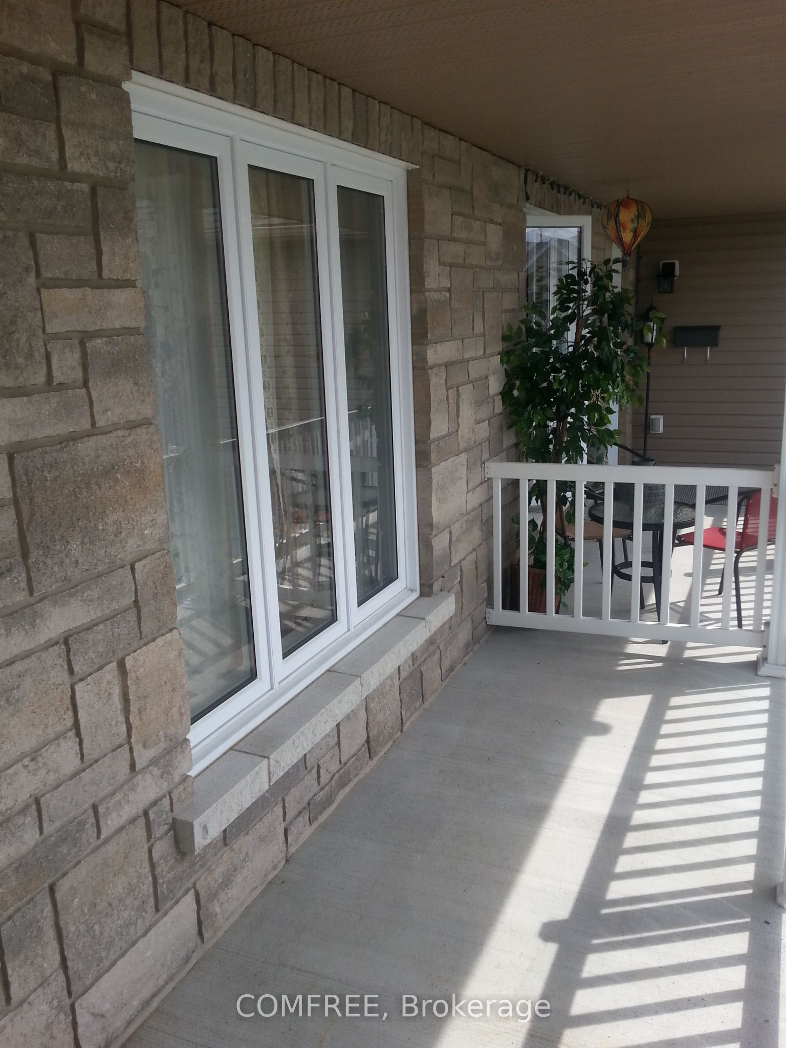 703 Aberdeen Street, Renfrew, ON K7V 0A3 photo 2