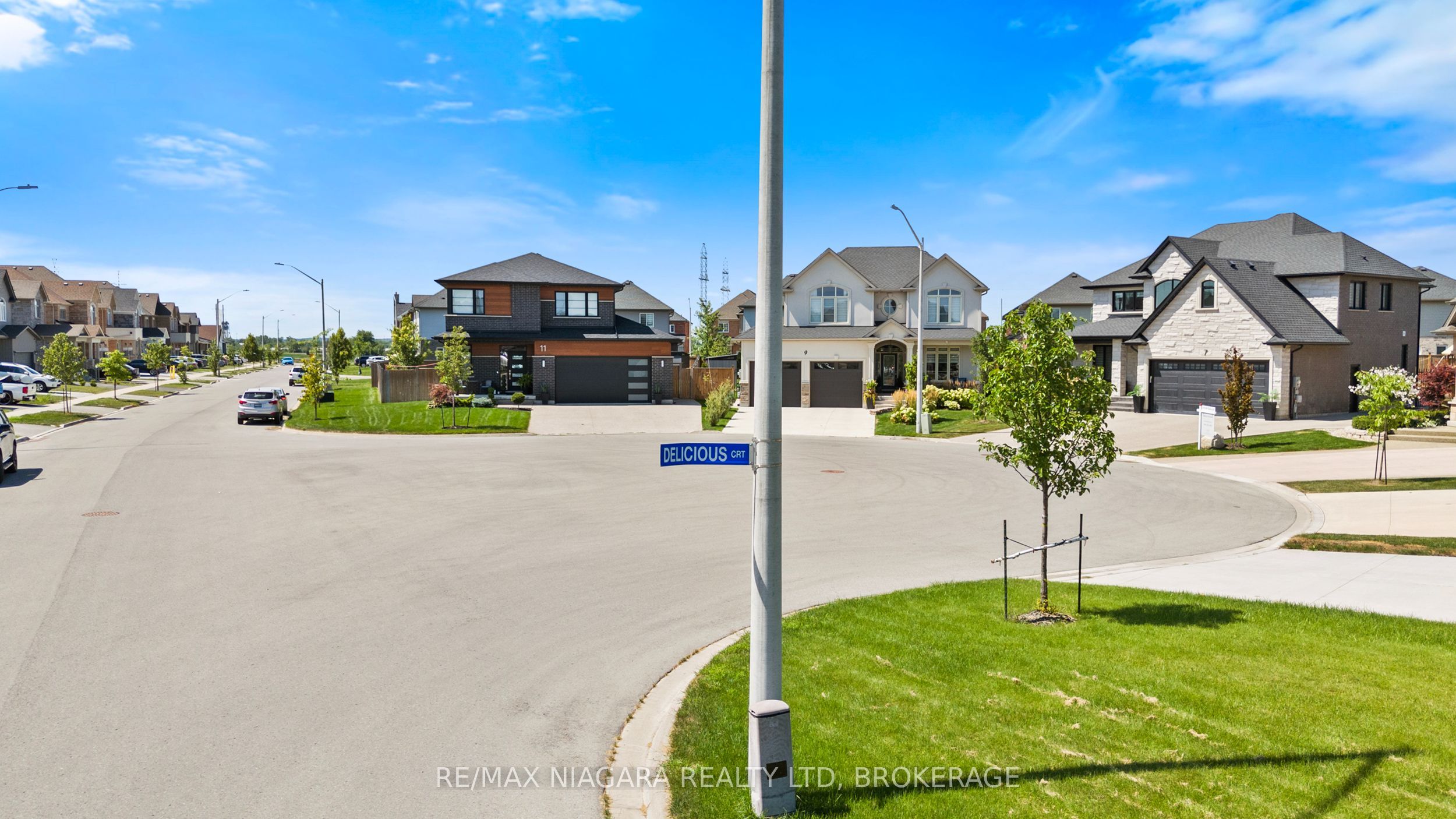 3 Delicious Court, Thorold, ON L2V 0B8 photo 2