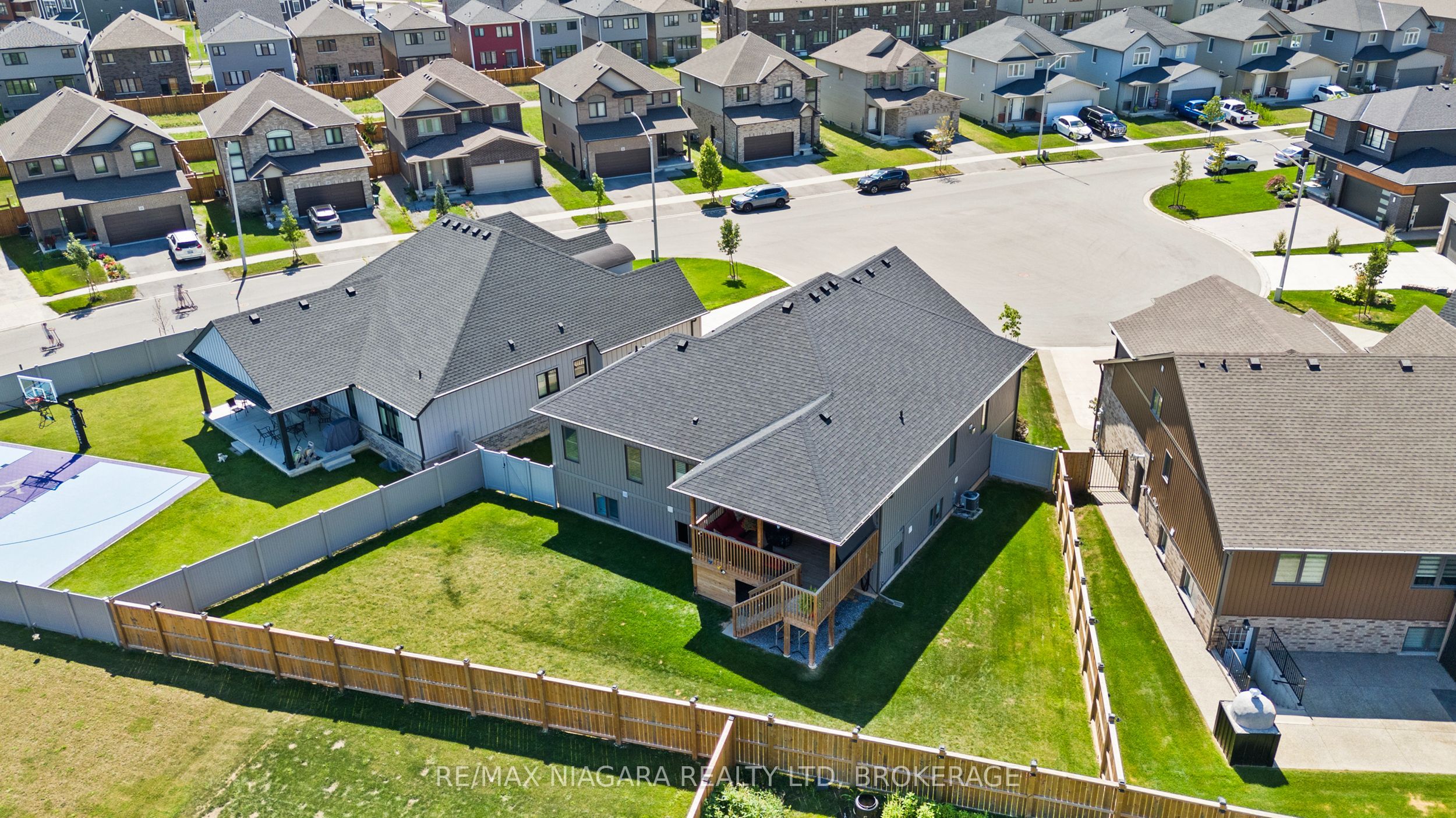 3 Delicious Court, Thorold, ON L2V 0B8 photo 3
