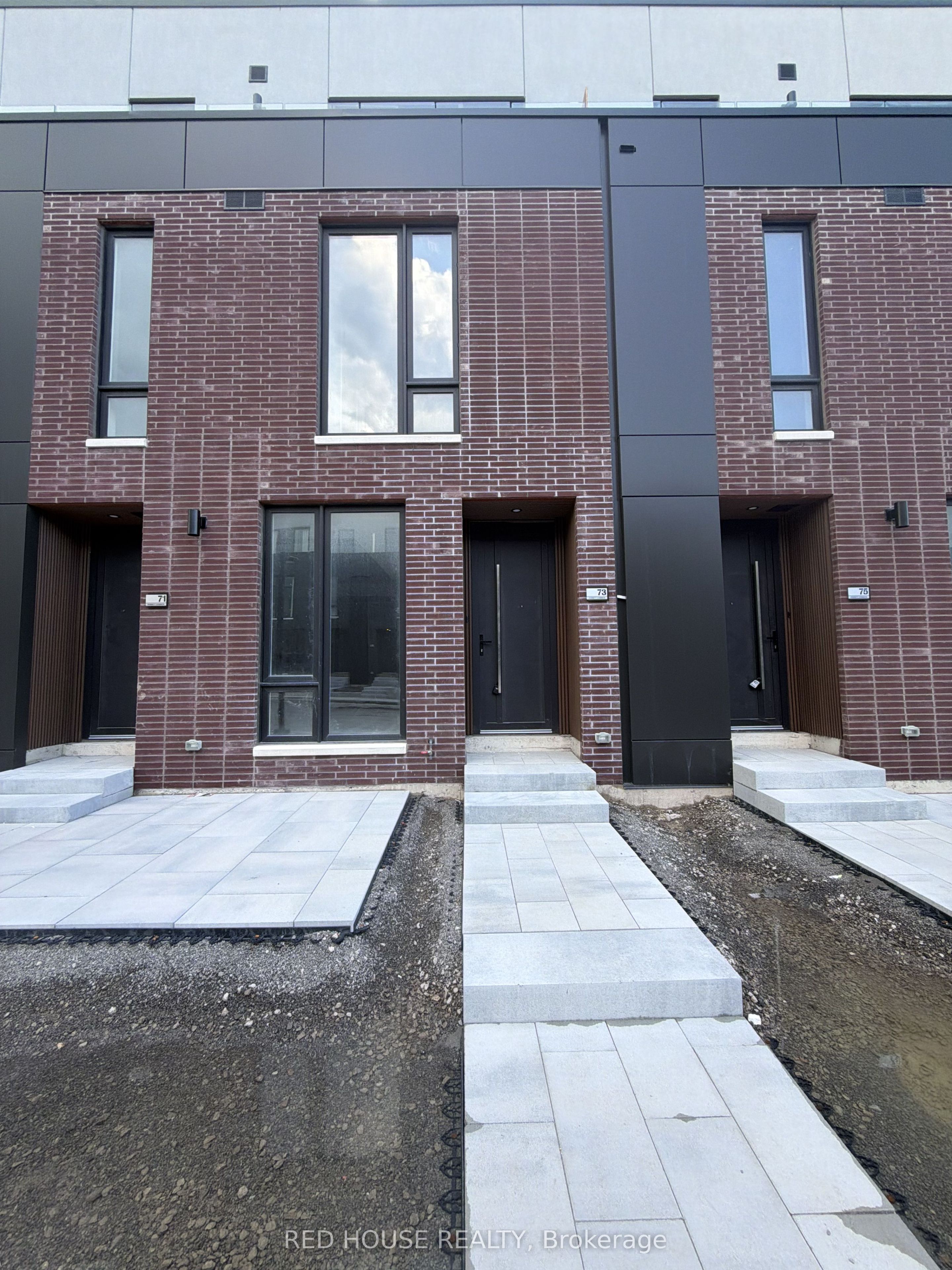 73 Everett Common, St. Catharines, ON L2P 0H1 photo 2