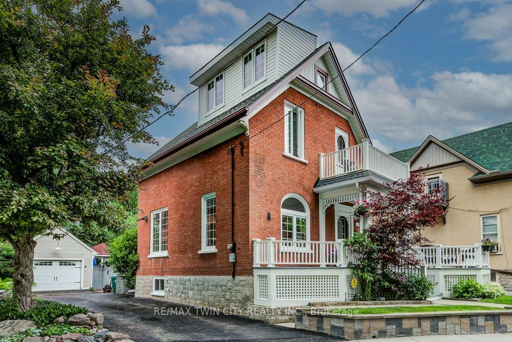 138 Water Street S, Kitchener, ON N2G 1Z5 photo 4