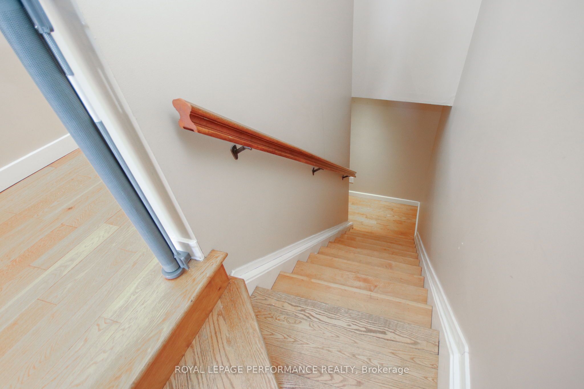 736 Cooper Street E 3, Ottawa Centre, ON K1R 5J6 photo 4