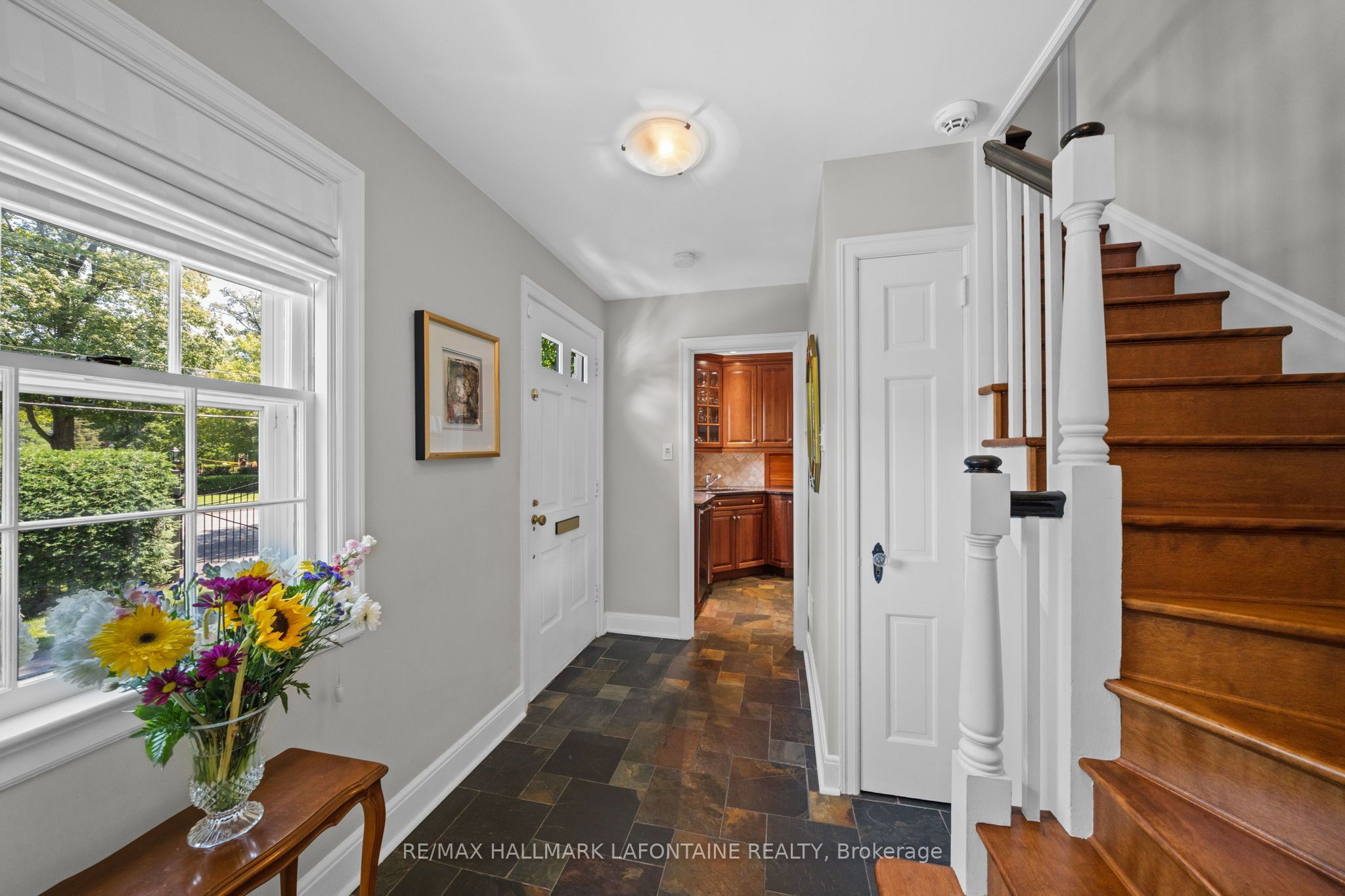 215 Springfield Road, Rockcliffe Park, ON K1M 0L1 photo 2