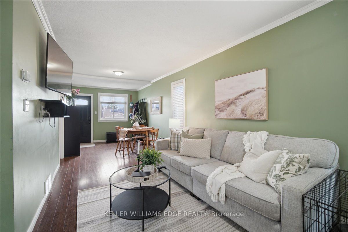 22 Delena Avenue N, Hamilton, ON L8H 6B4 photo 3