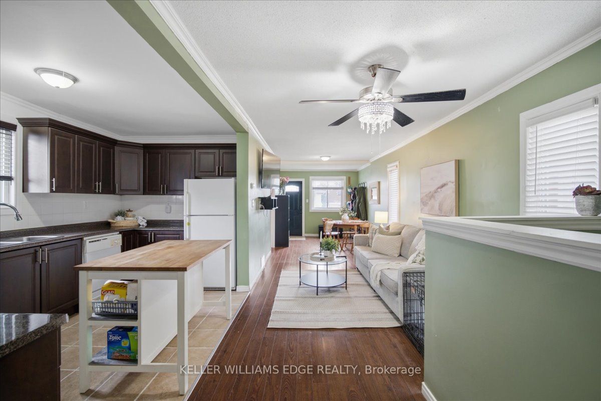 22 Delena Avenue N, Hamilton, ON L8H 6B4 photo 4