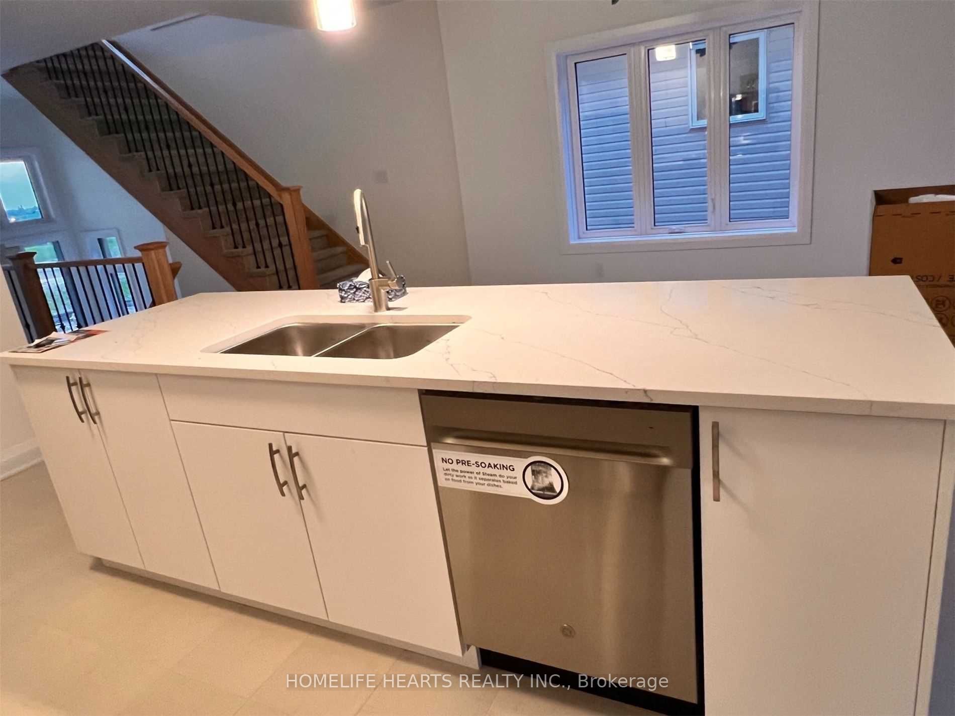 597 Benninger Drive, Kitchener, ON N2E 0H8 photo 4