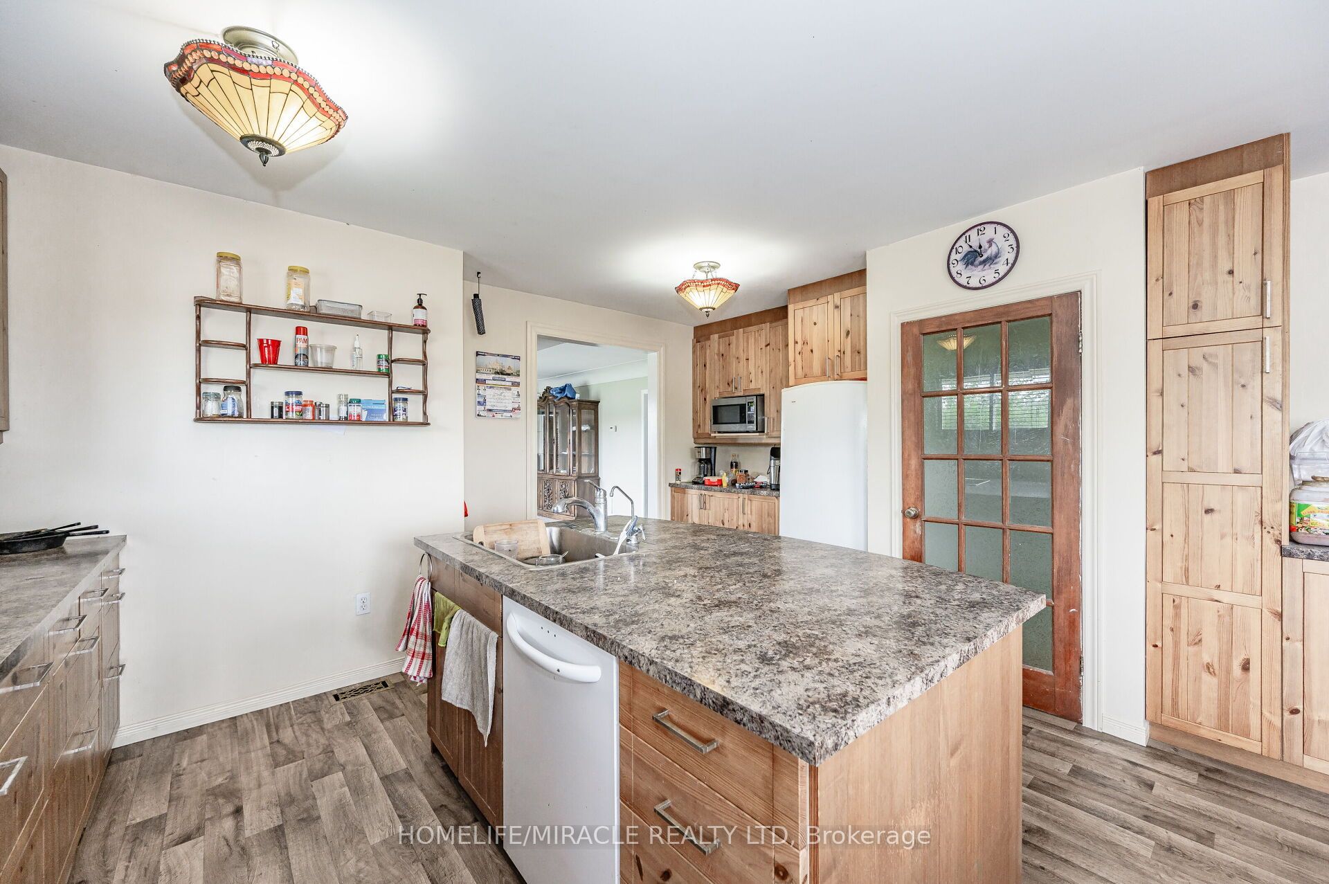 1388 Highway 6 N, Hamilton, ON L8N 2Z7 photo 5