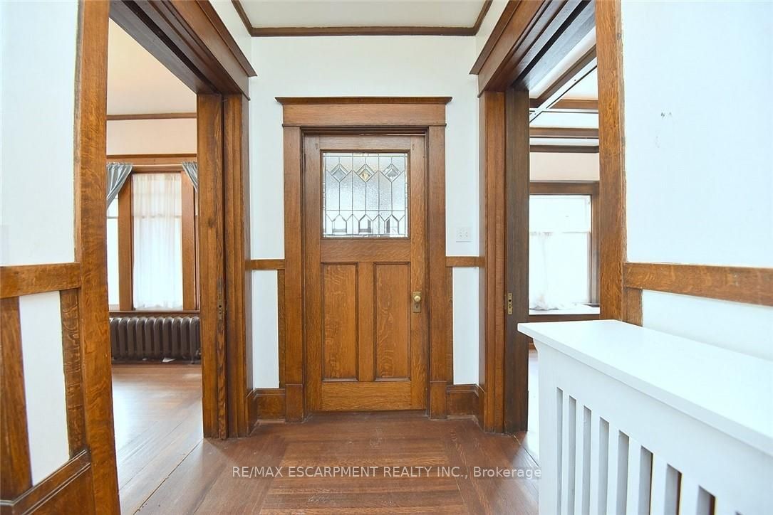 103 Sherman Avenue S, Hamilton, ON L8M 2P8 photo 5