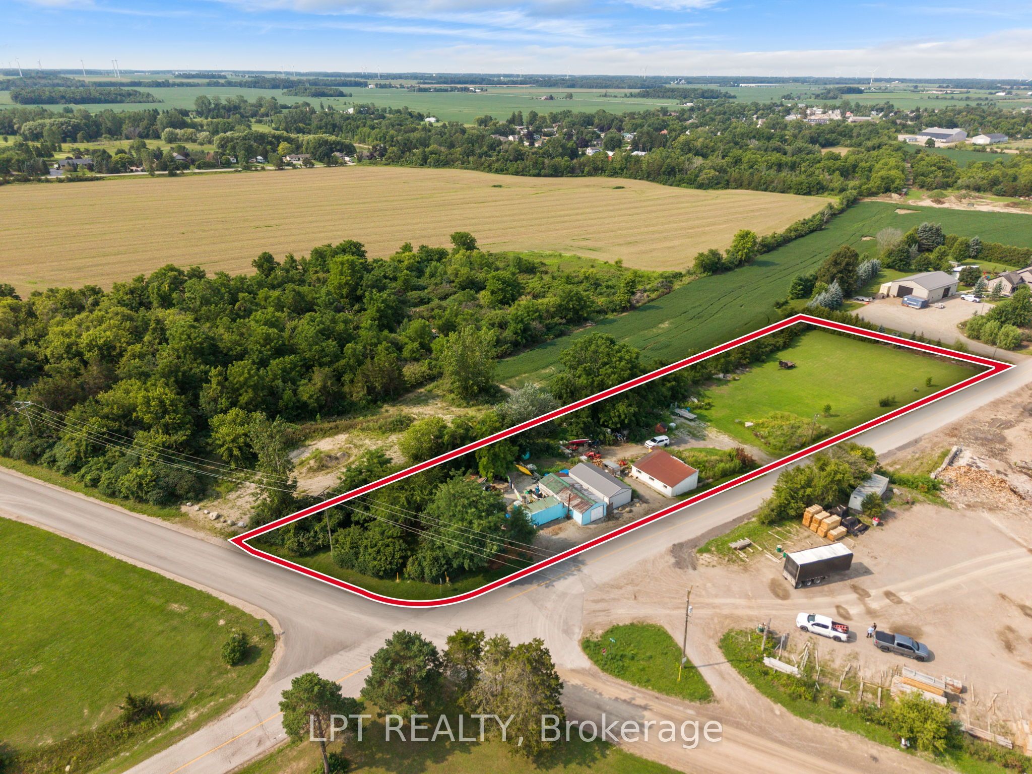 8349 Ravenswood Line, Lambton Shores, ON N0M 1N0 photo 2