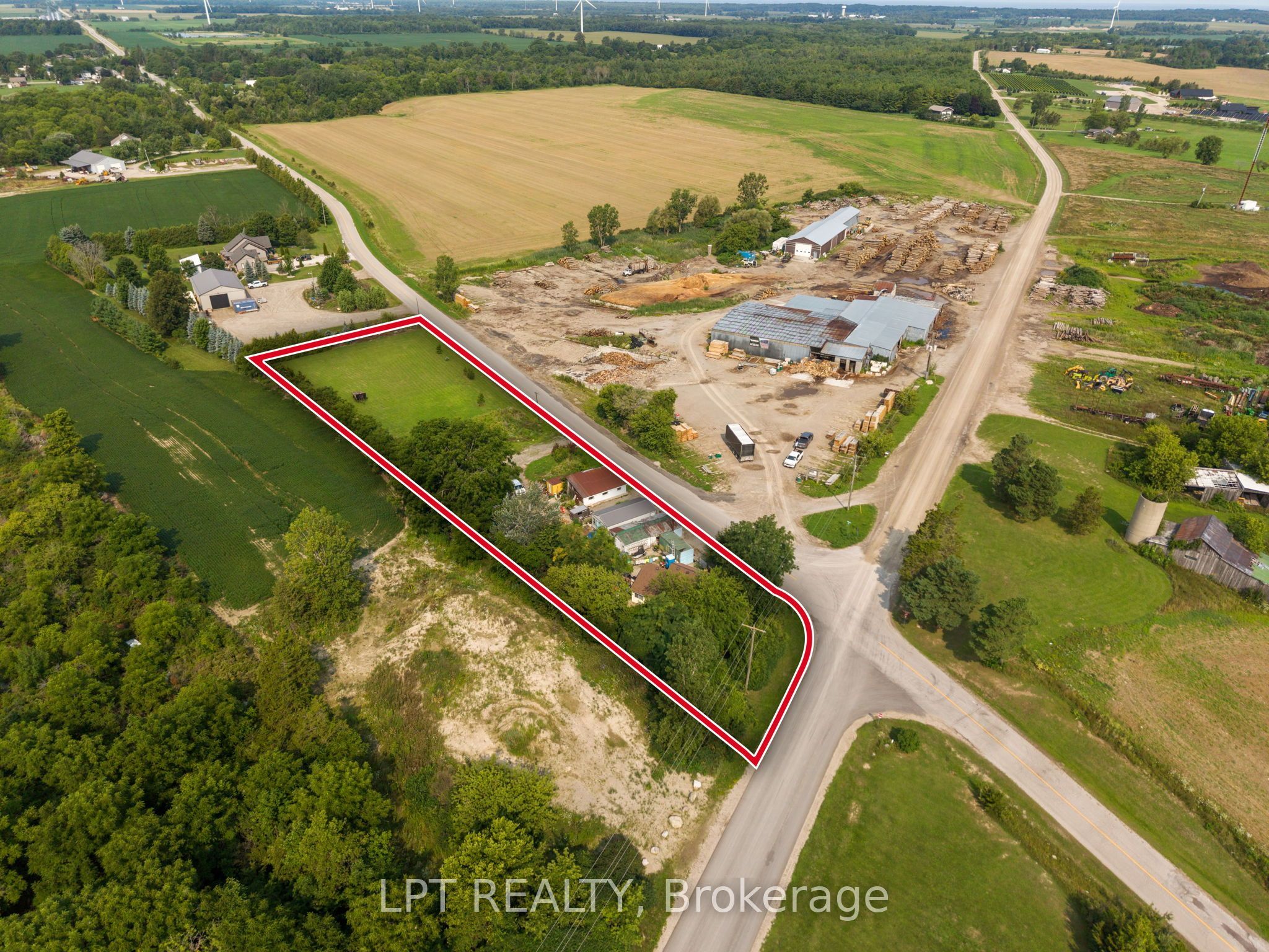 8349 Ravenswood Line, Lambton Shores, ON N0M 1N0 photo 4