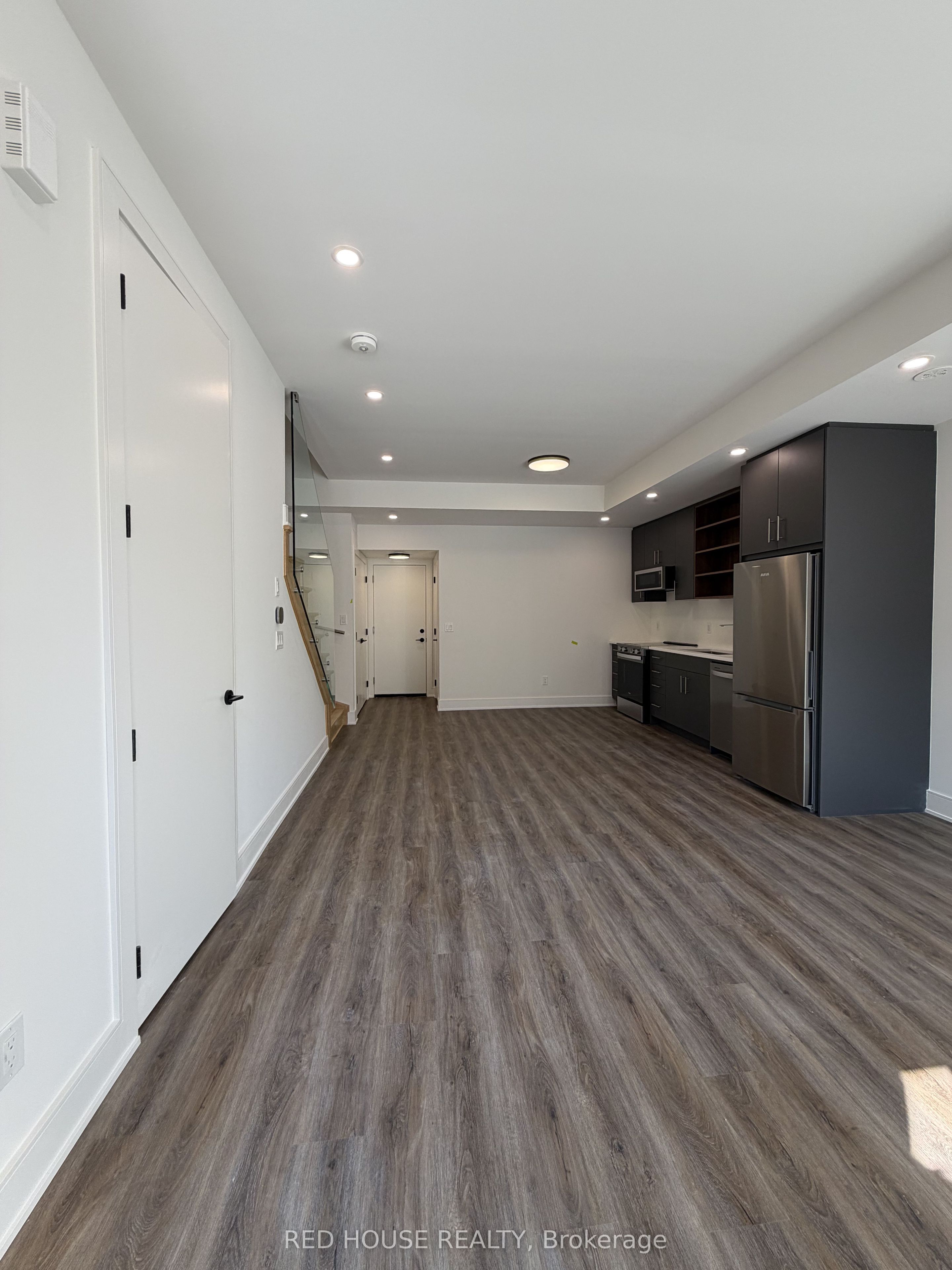 59 Everett Common, St. Catharines, ON L2P 0H1 photo 3
