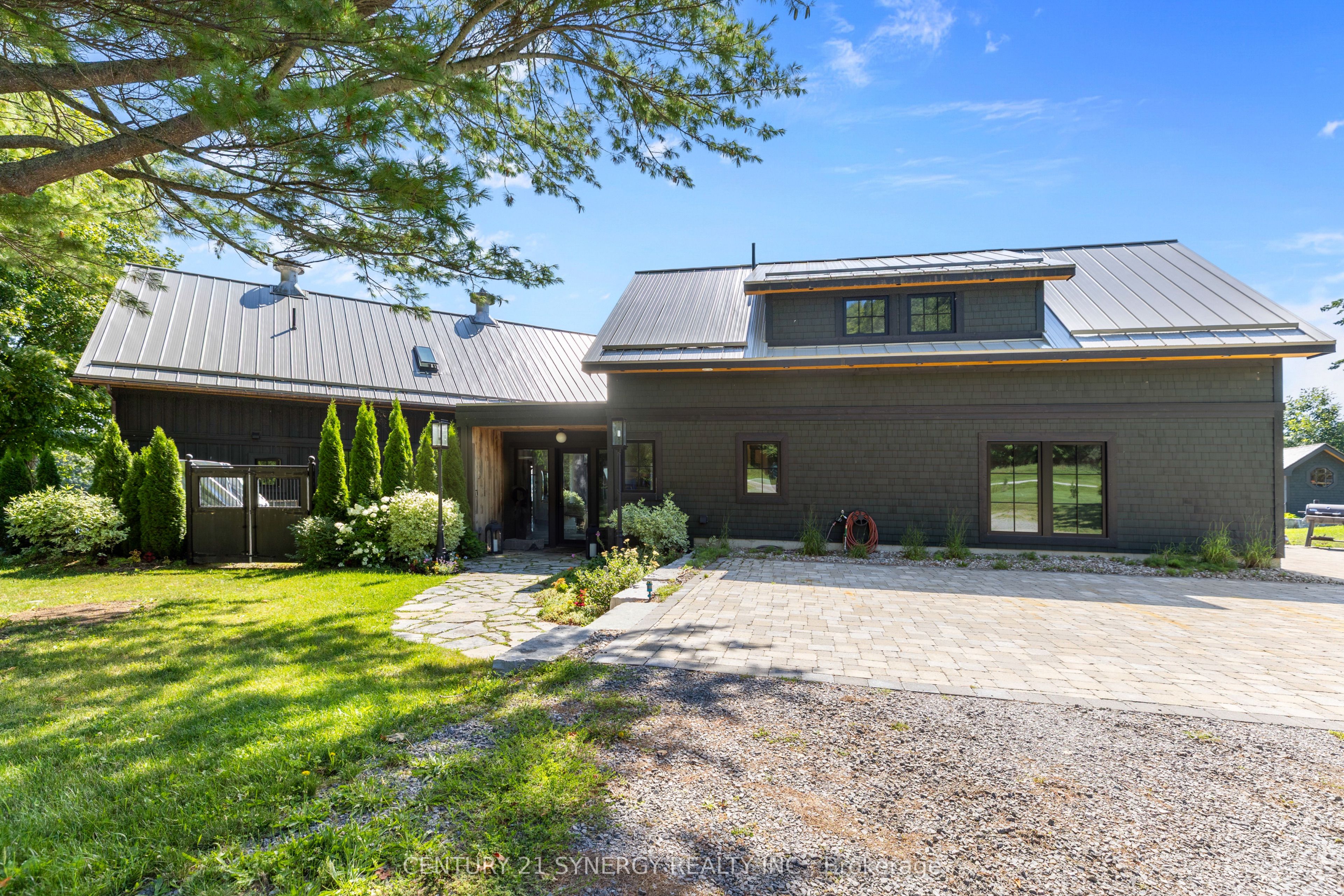 4/6 Sifton Road, Front of Yonge, ON K0E 1R0