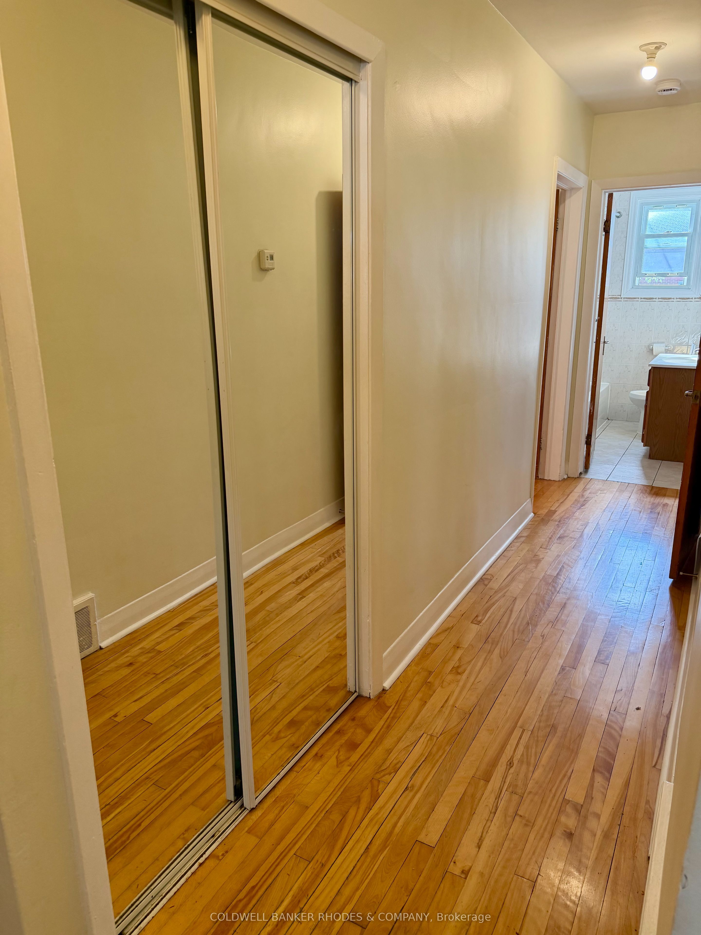 2484 Carlsen Avenue 1, Billings Bridge - Riverside Park and Area, ON K1V 8G3 photo 3
