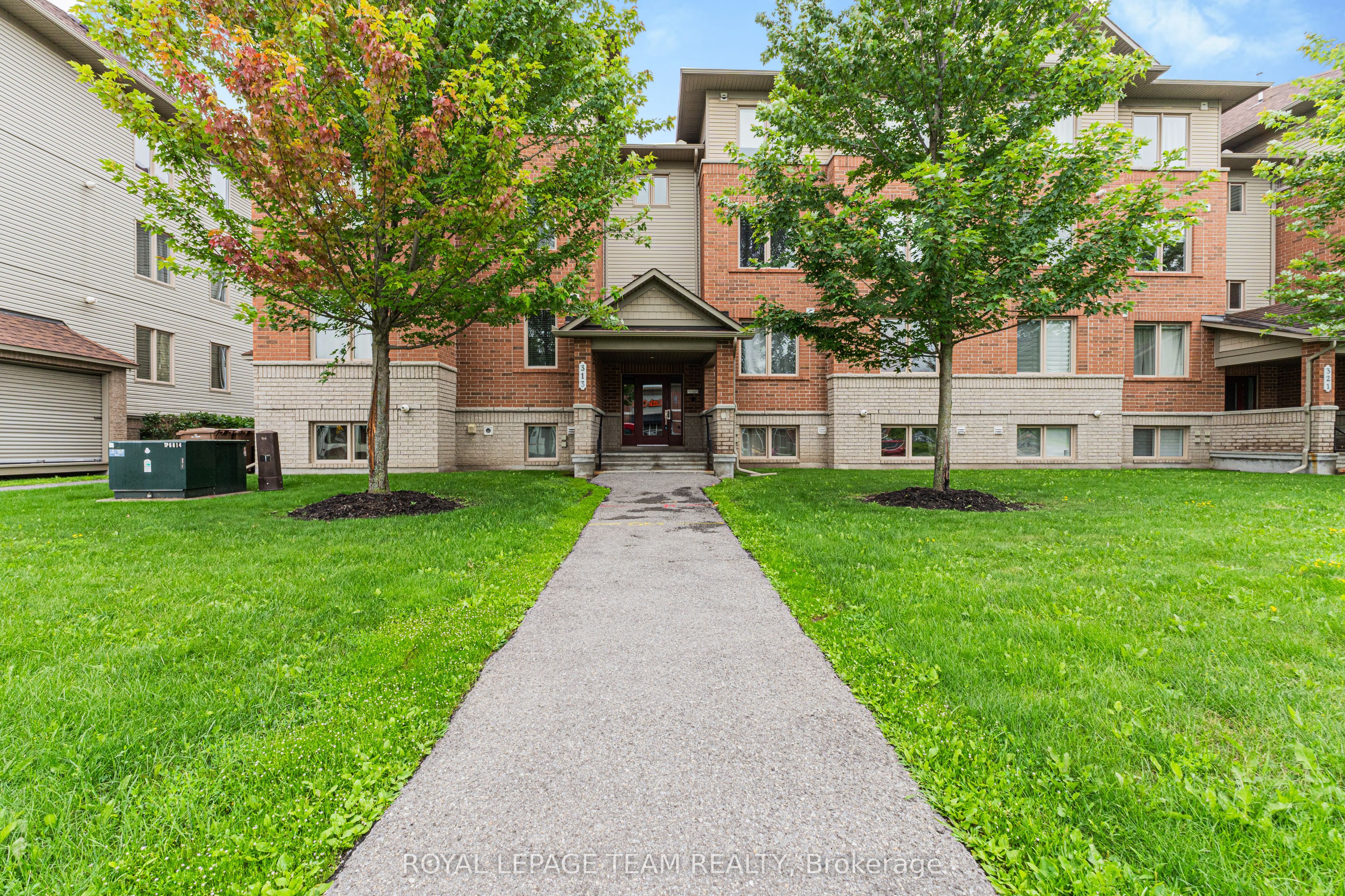 313 Cresthaven Drive 6, Barrhaven, ON K2G 4R5