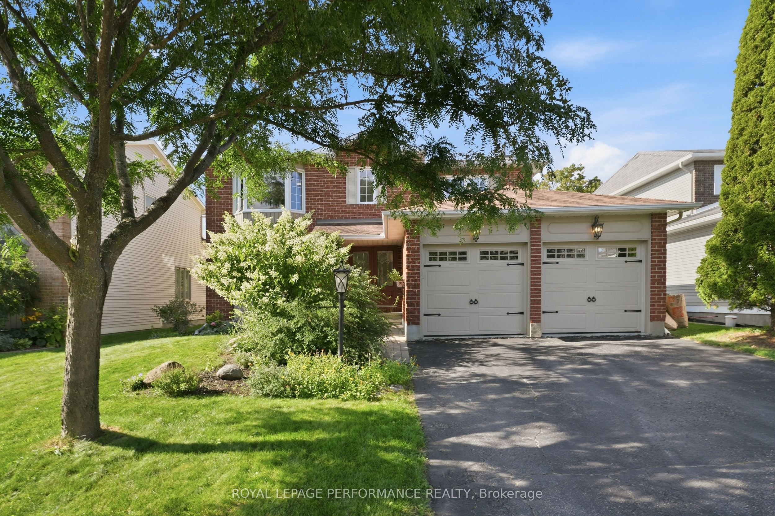 14 Wellfleet Crescent, Barrhaven, ON K2J 2Y2