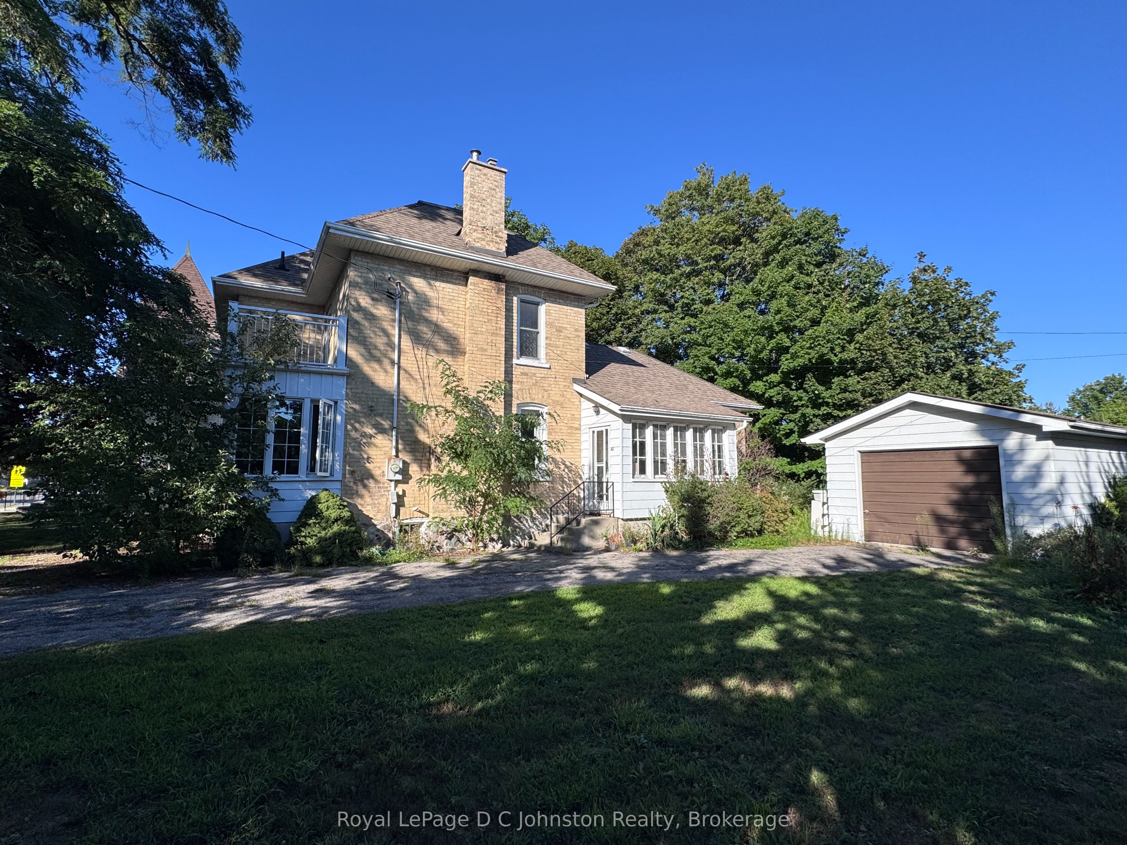 43 Albert Street N, Saugeen Shores, ON N0H 2L0 photo 2