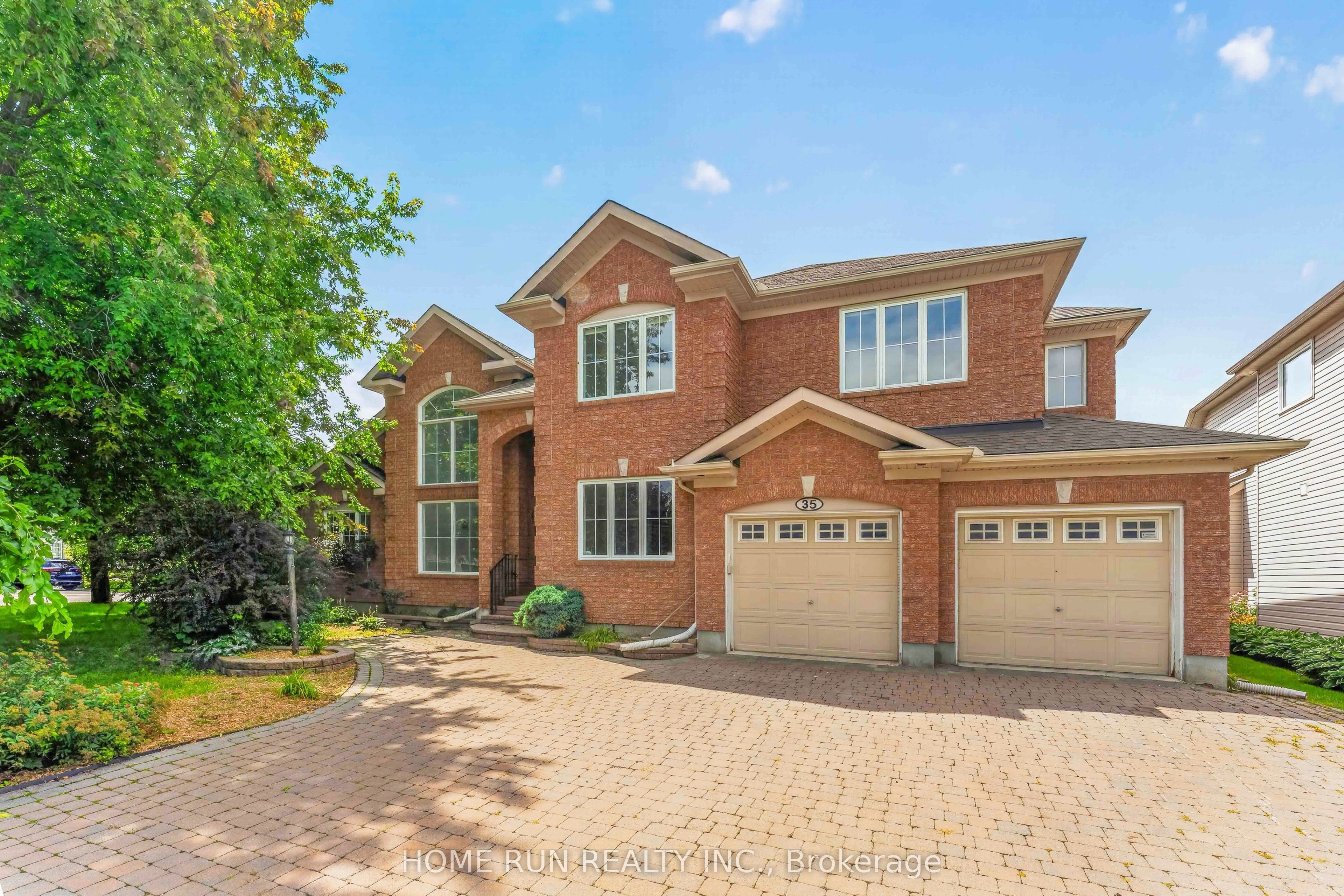 35 Blackshire Circle, Barrhaven, ON K2J 5L8 photo 2