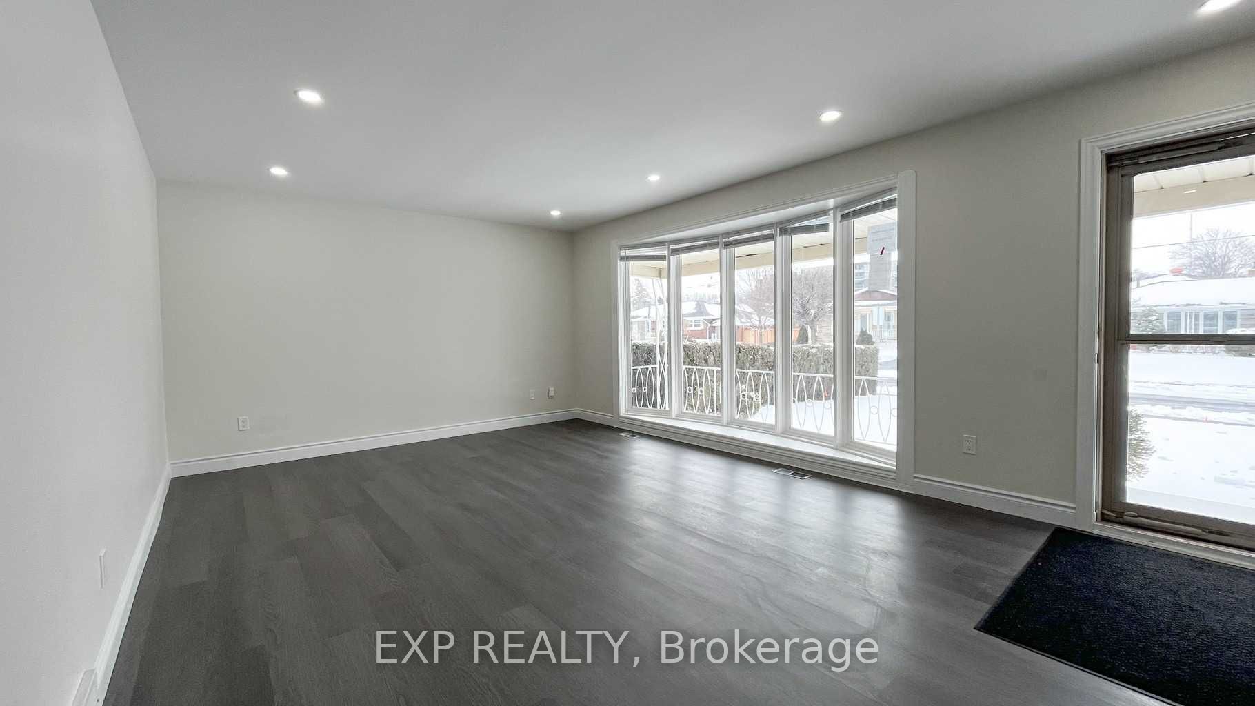 15 Calvert Avenue, Hamilton, ON L8G 2K5 photo 3