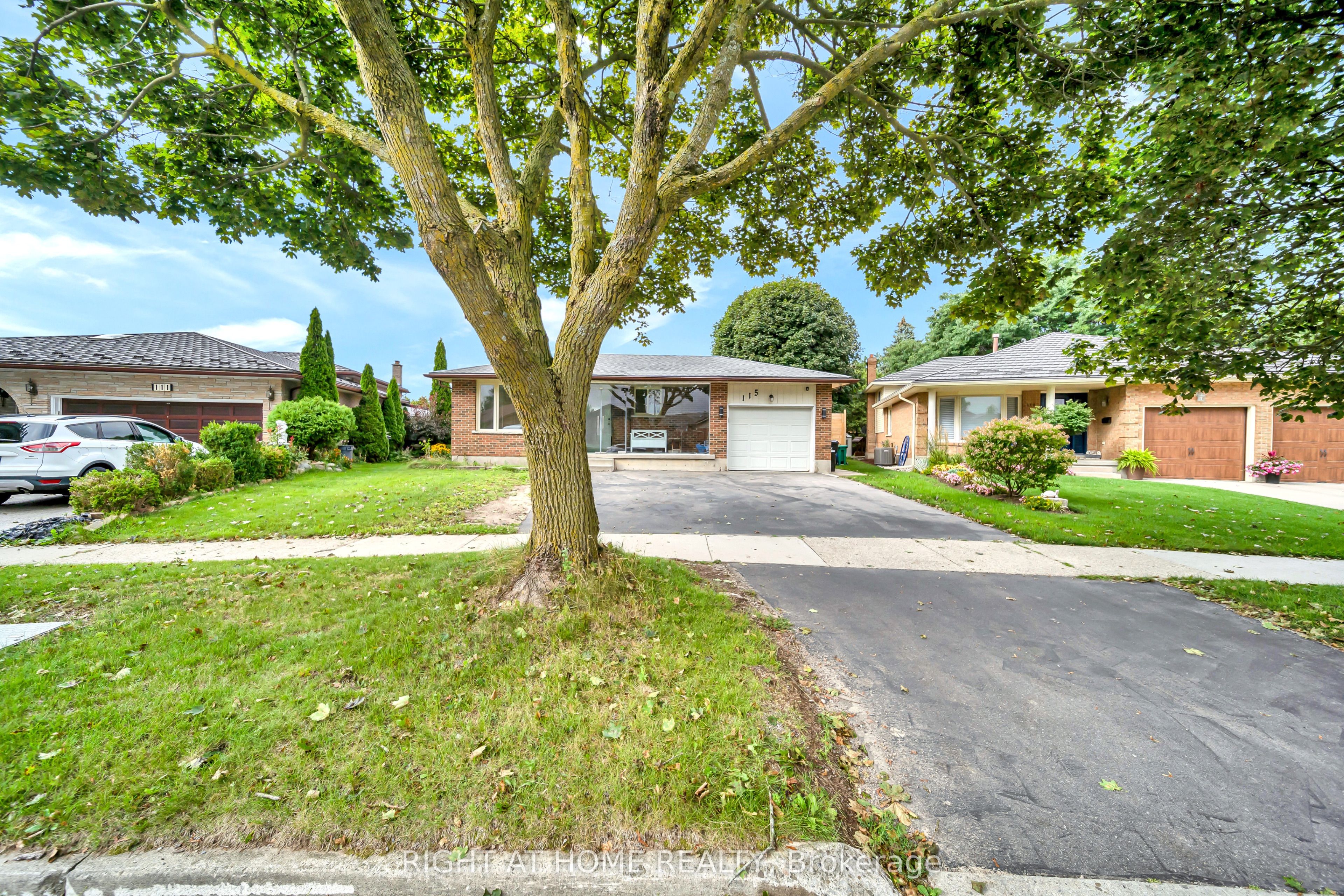115 Countryside (Main only) Crescent, Kitchener, ON N2E 2S8 photo 2