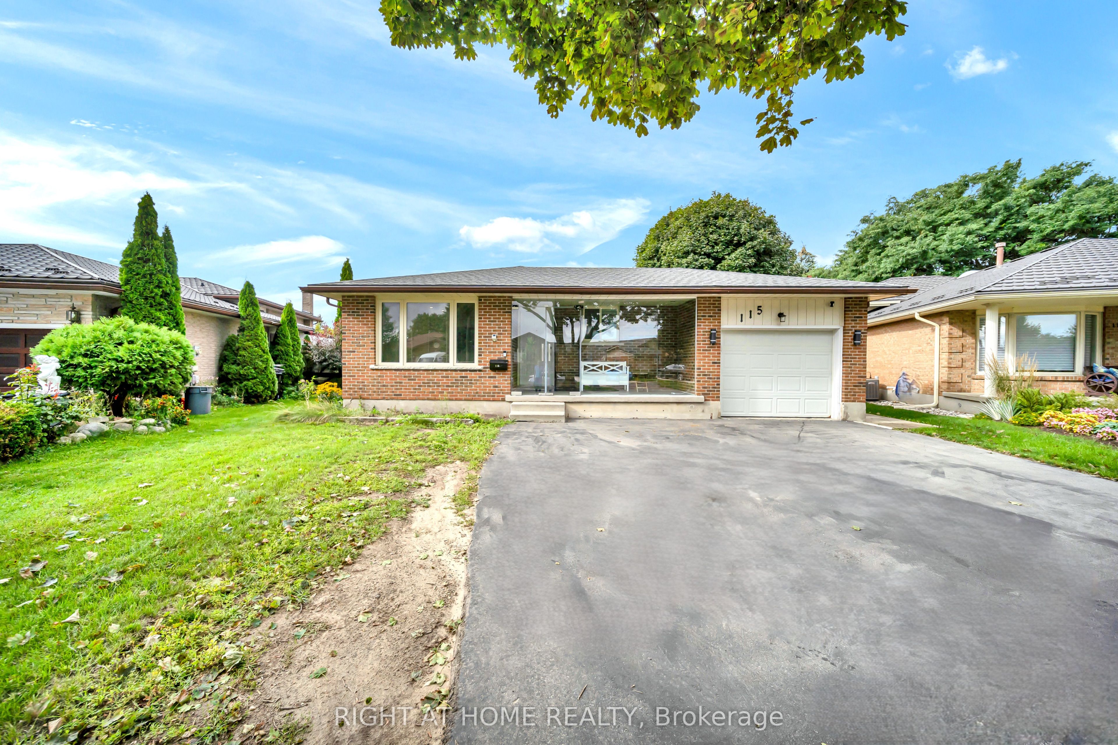 115 Countryside (Main only) Crescent, Kitchener, ON N2E 2S8 photo 3