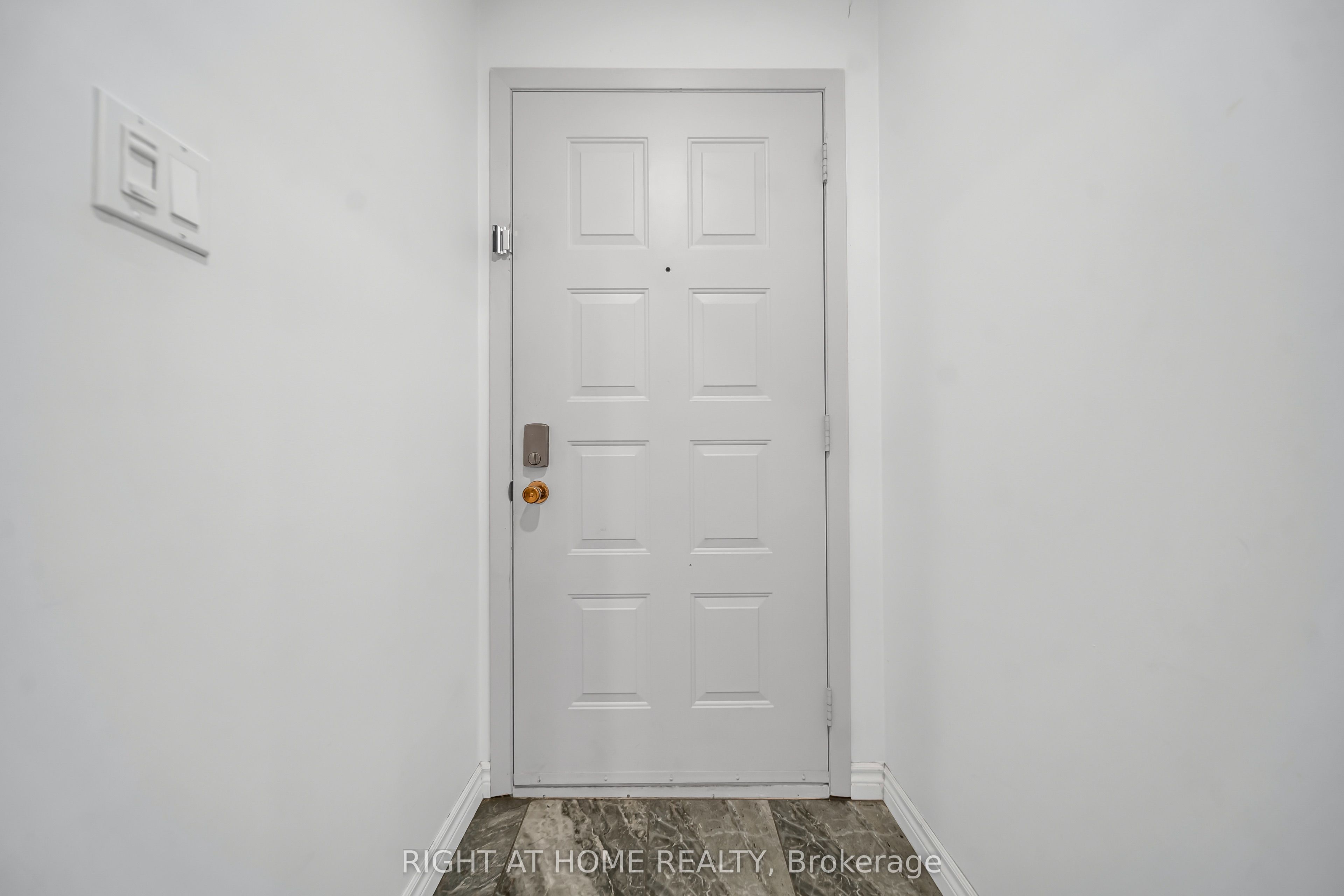 115 Countryside (Main only) Crescent, Kitchener, ON N2E 2S8 photo 5