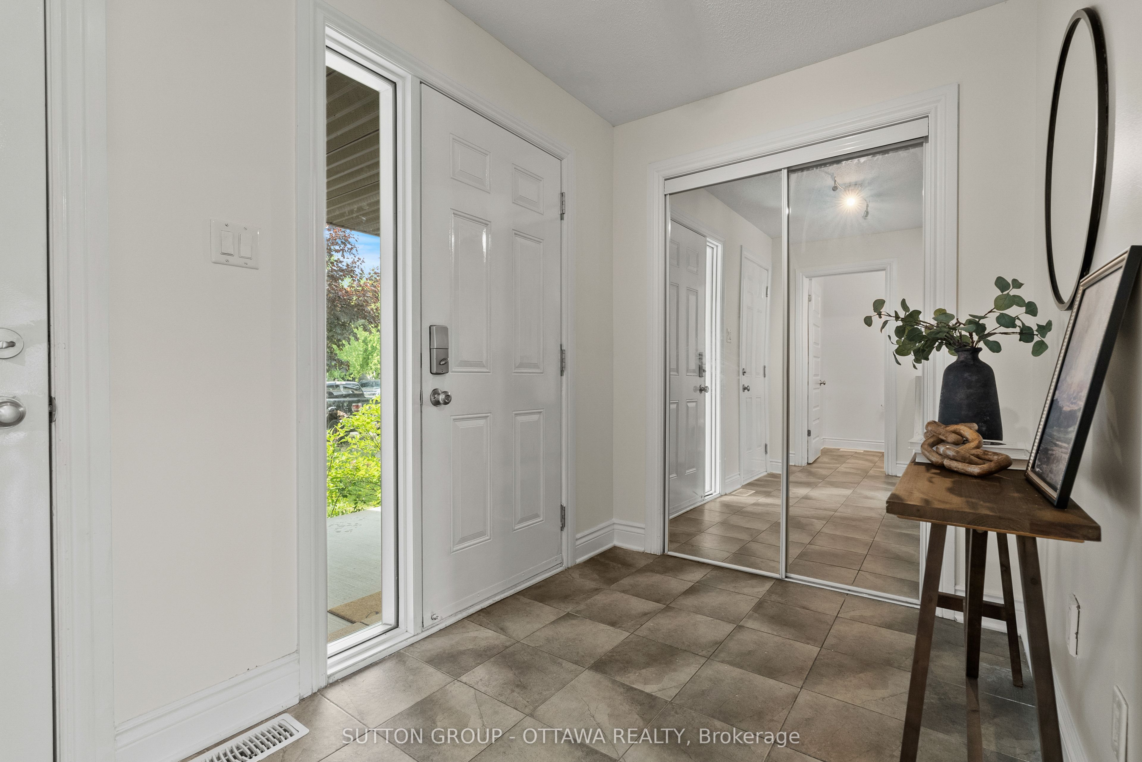 84 NATHALIE Street, Clarence-Rockland, ON K4K 0J3 photo 3