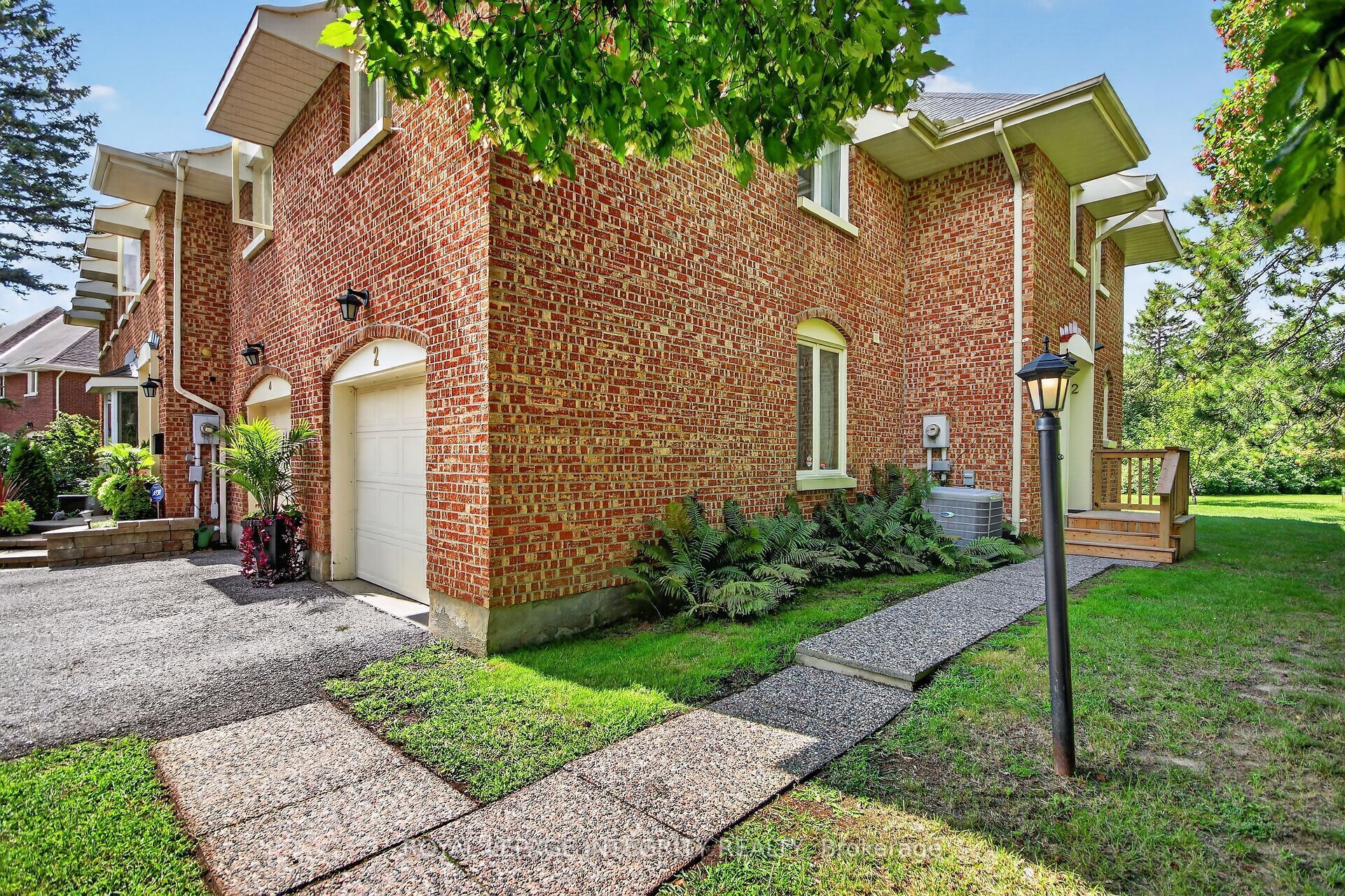 2 Coady Way, Kanata, ON K2K 2B4 photo 2