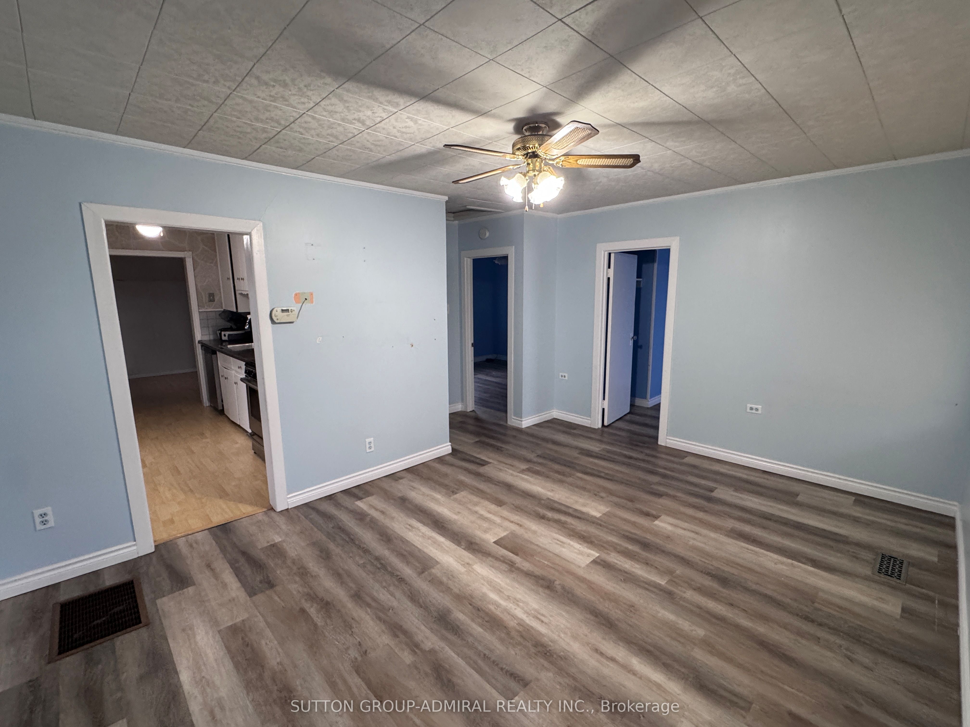 305 Crowland Avenue, Welland, ON L3B 1X5 photo 3