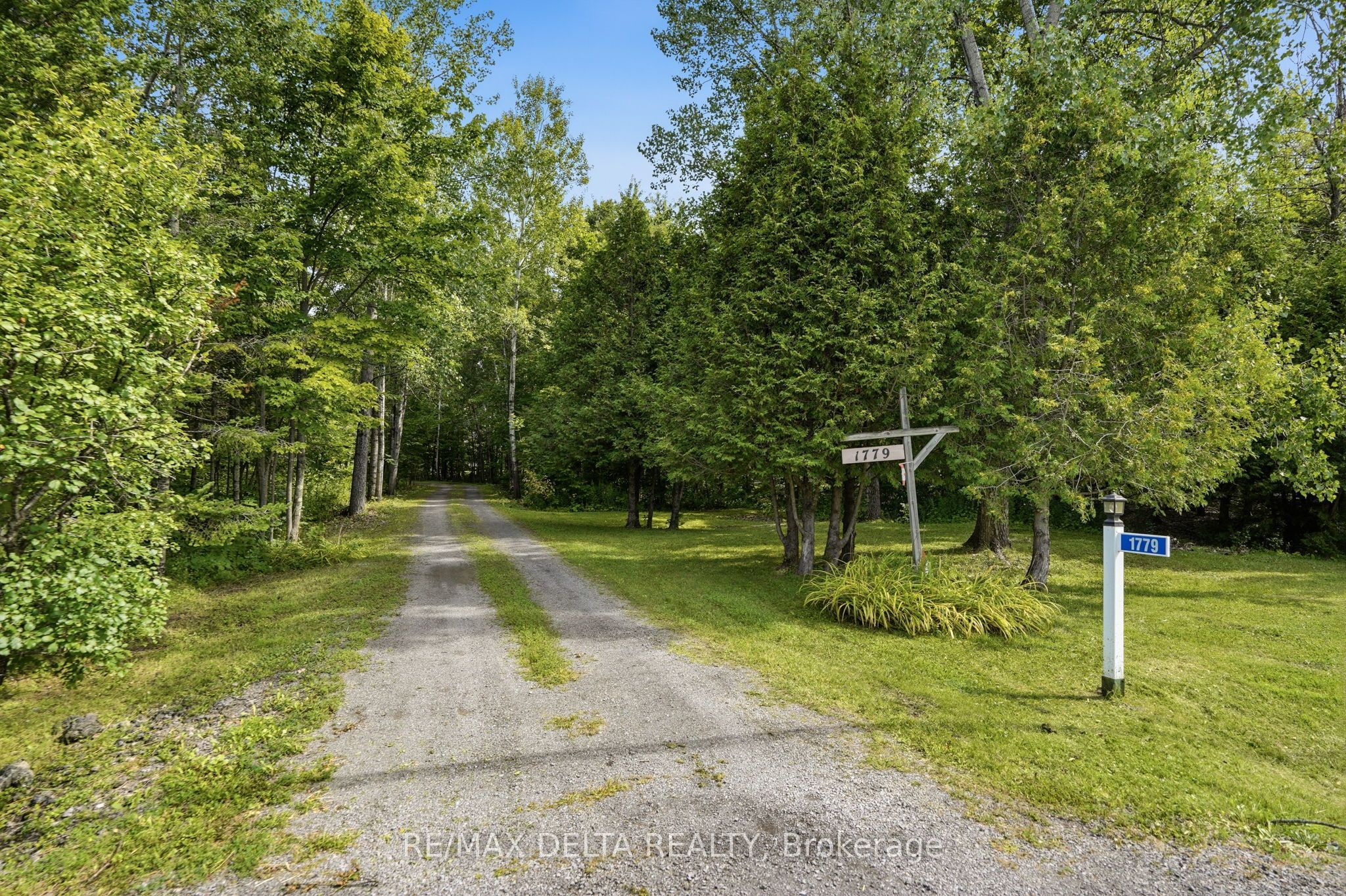 1779 Chemin Des Eaux Paisibles Road, Champlain, ON K0B 1K0 photo 2