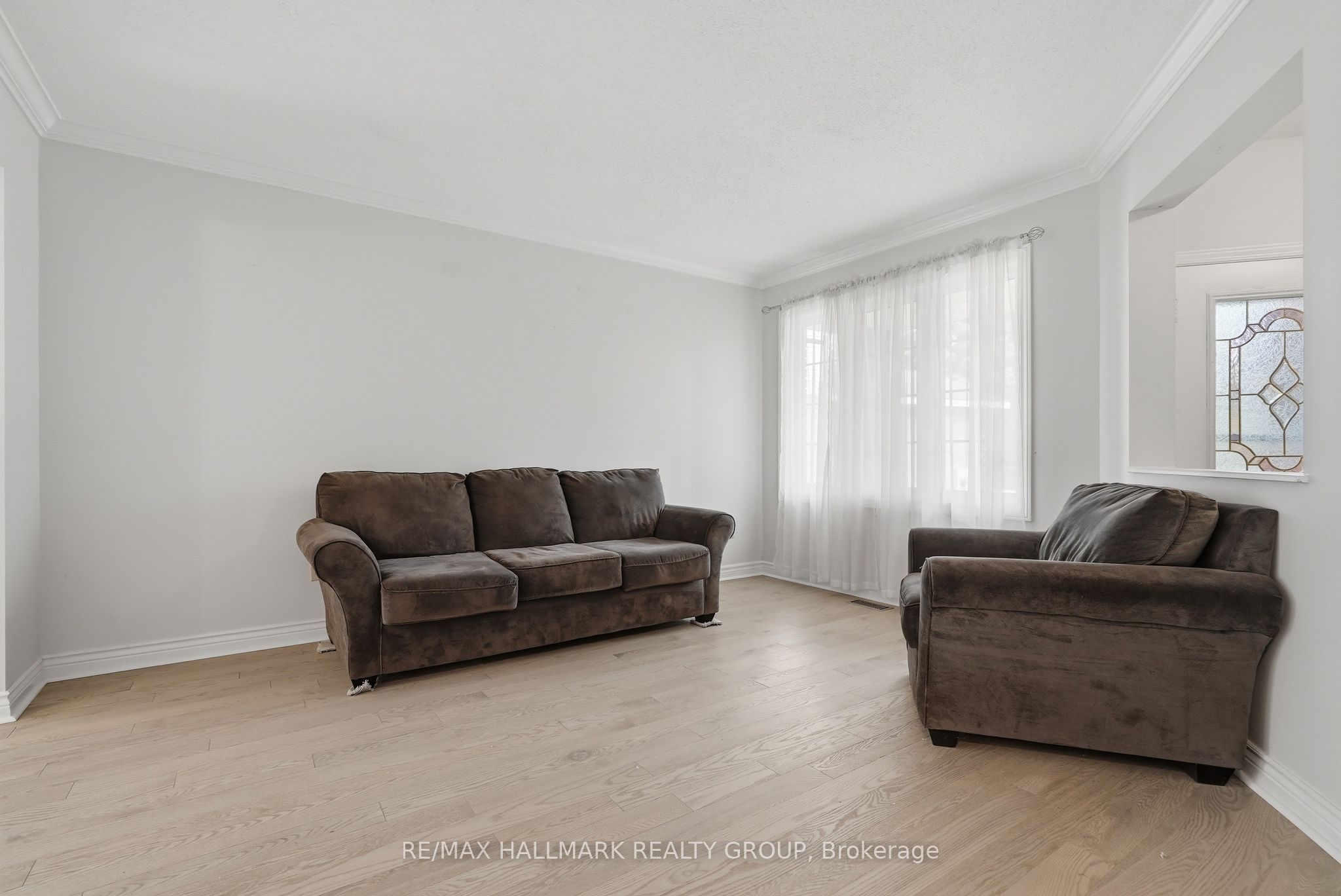30 Rowe Drive, Kanata, ON K2L 3Y3 photo 5