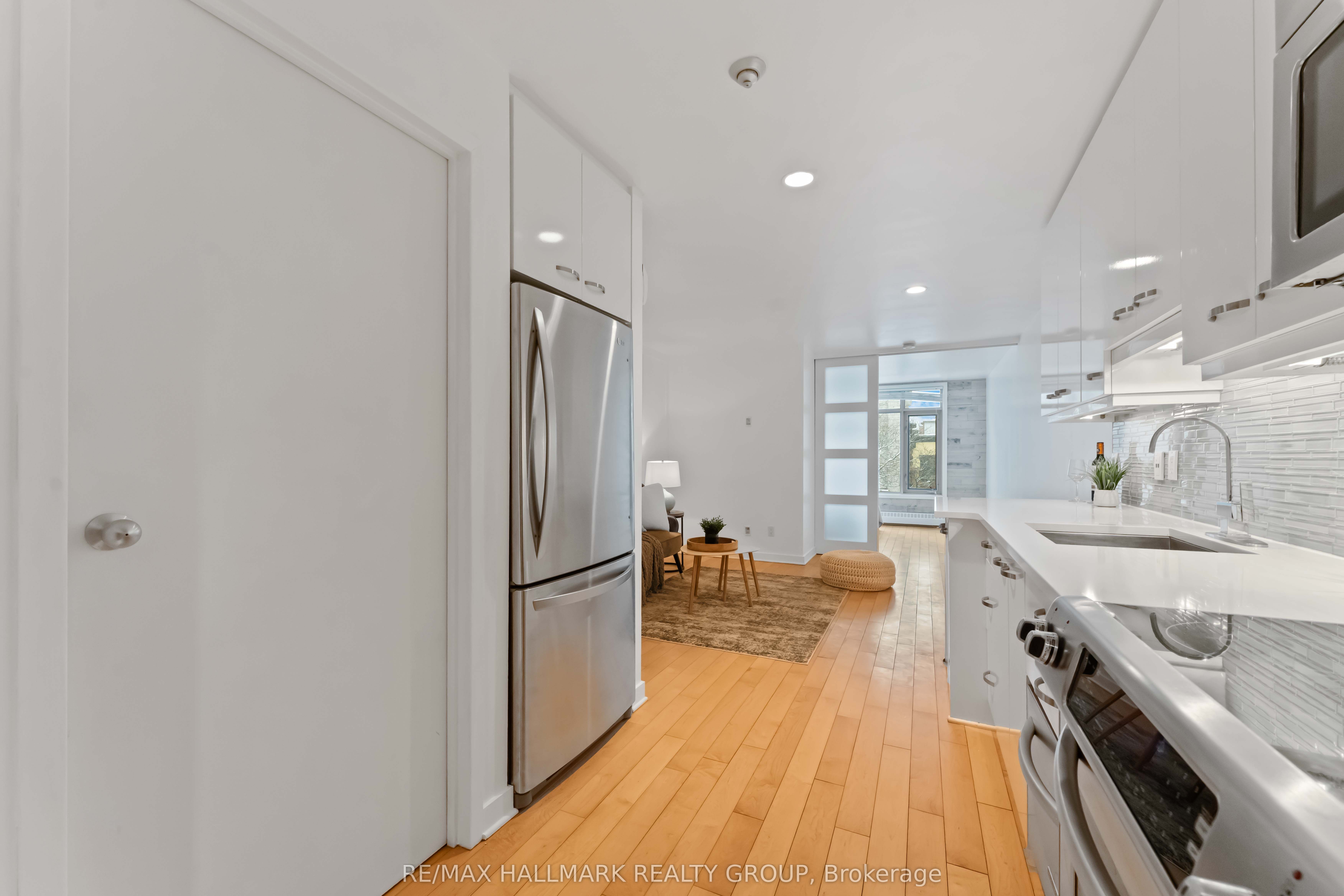 202 St Patrick Street 15, Lower Town - Sandy Hill, ON K1N 5K3 photo 2