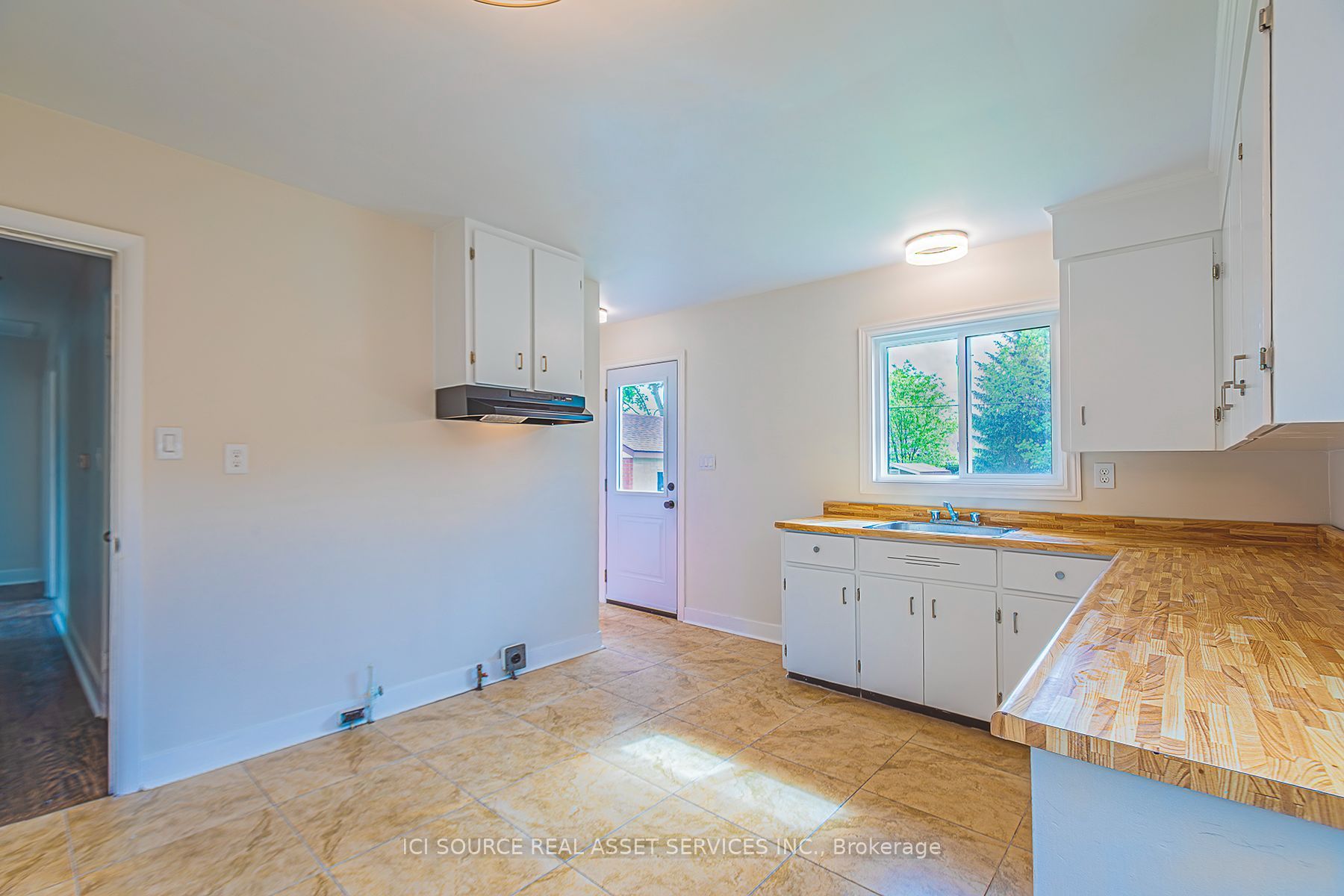 3768 Dorchester Road, Niagara Falls, ON L2J 3A7 photo 4