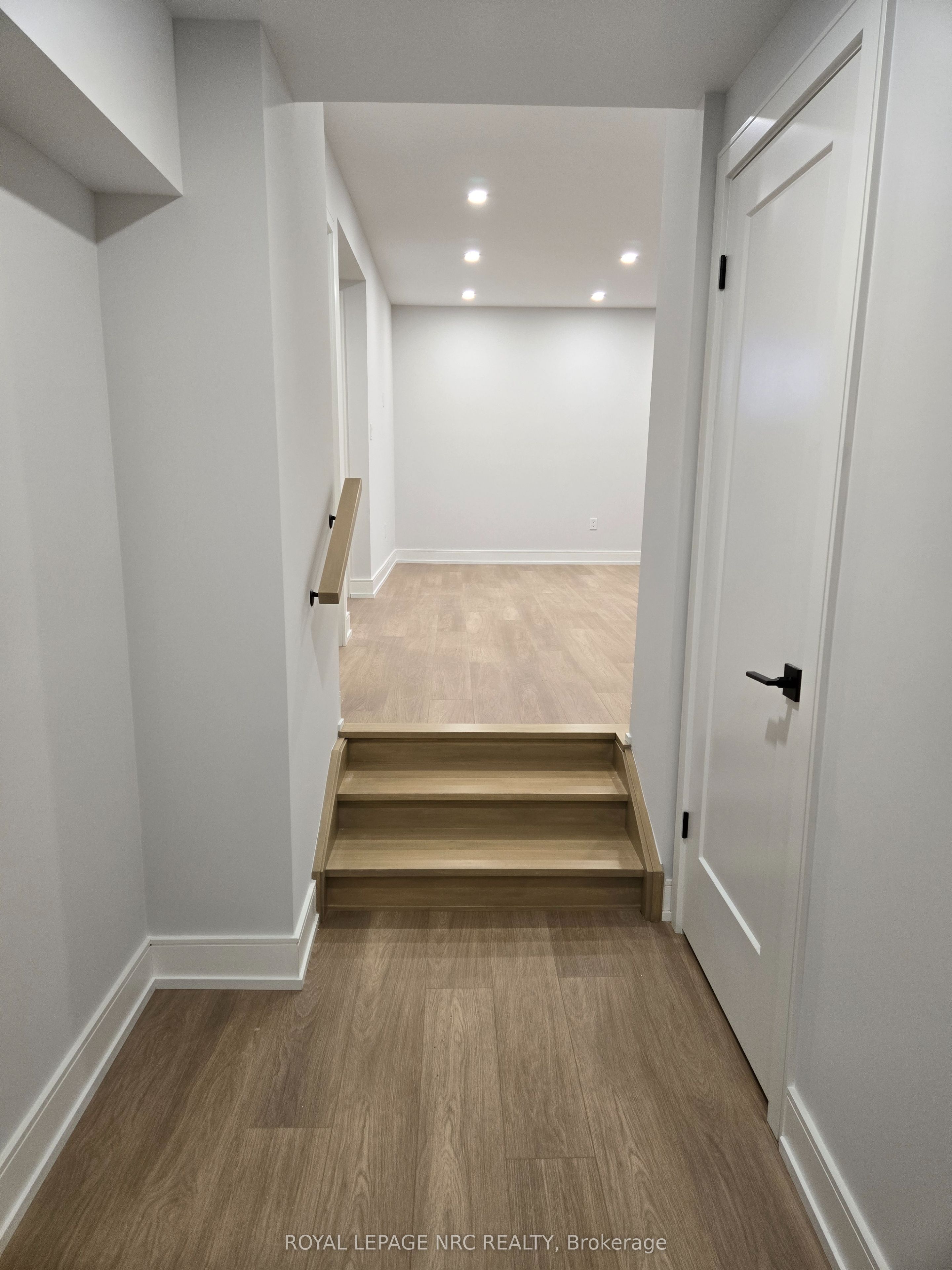 7394 Splendour Drive Lower, Niagara Falls, ON L2H 3V7 photo 4